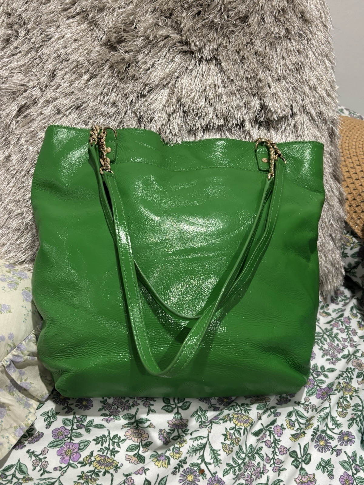 Michael Kors Jet Set Tote Bag bright green patent leather gold chain accents