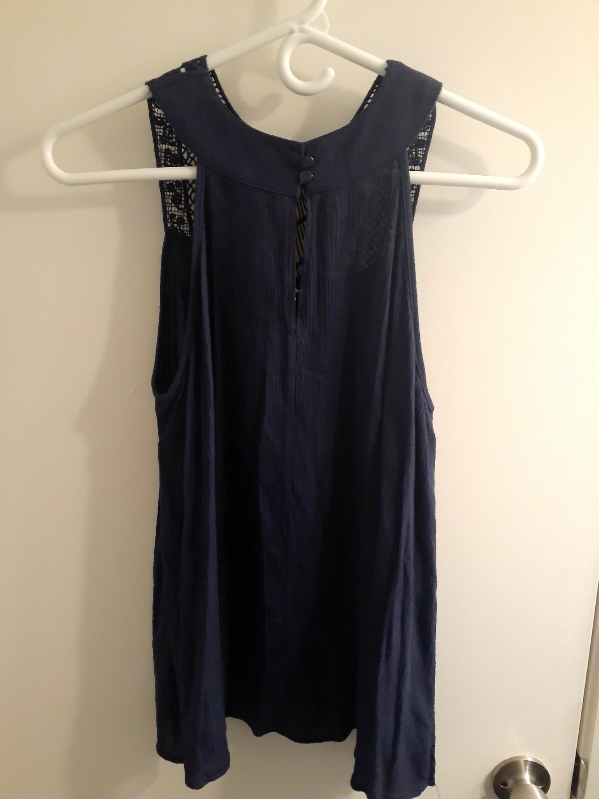 NEW UNIQUE SPECTRUM SMALL BLUE TANK TOP WITH KEYHOLE BACK NWT