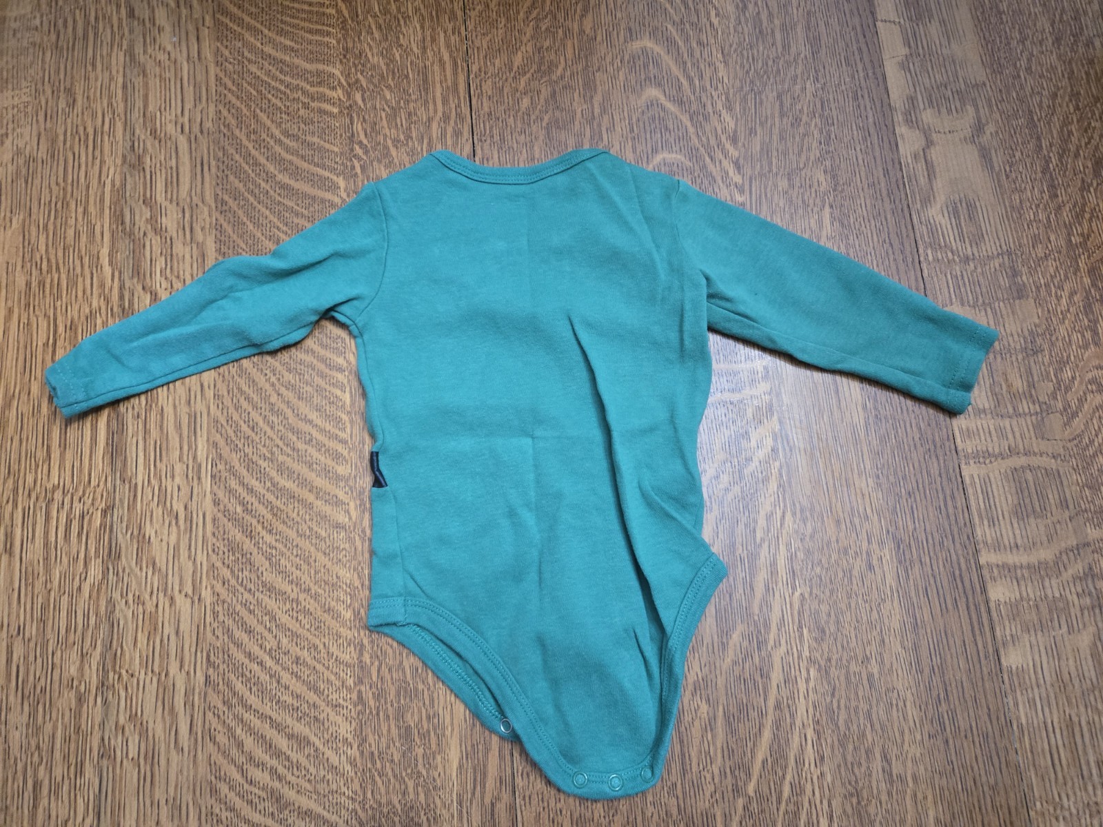 5 piece 9 Month Christmas Baby Bodysuit Clothing Lot.