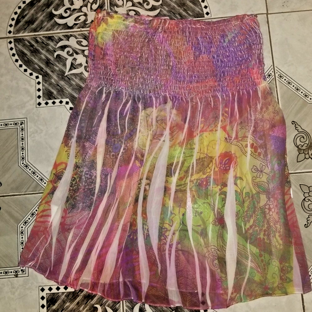 Fleurish Smocked Sublimation Top M or L NEW