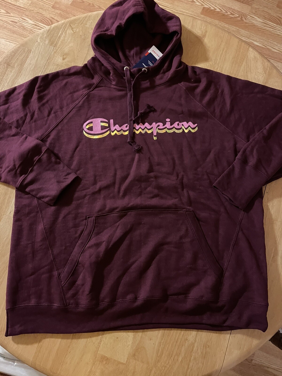 3X Champion® Powerblend Classic Graphic Hoodie BNWTS $55.00 Dark Berry