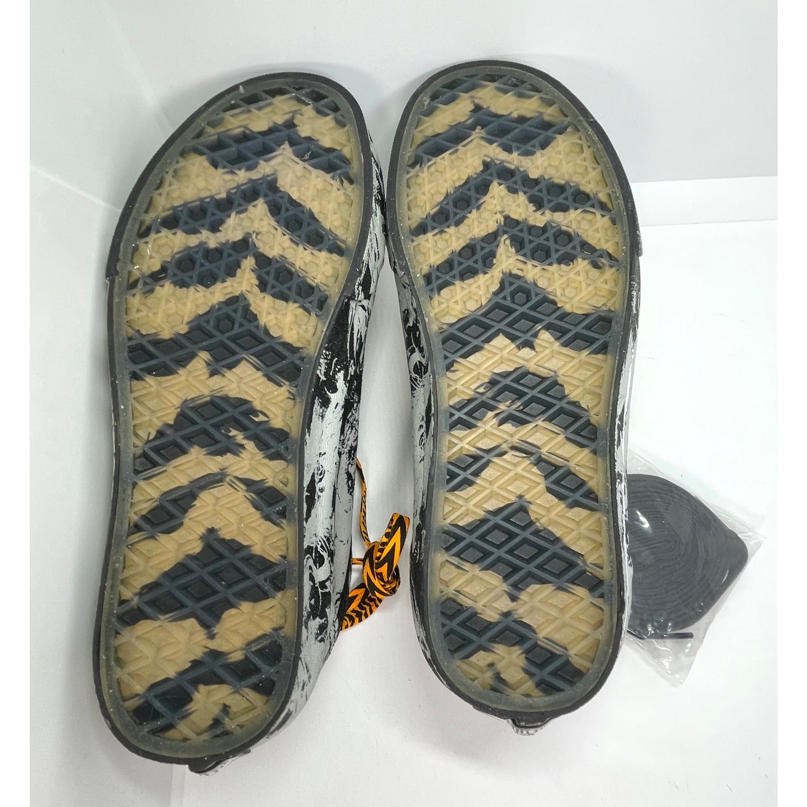 Vans HuaTunan Year of the Tiger Old Skool Black Sneakers Men 6.5 Women 8