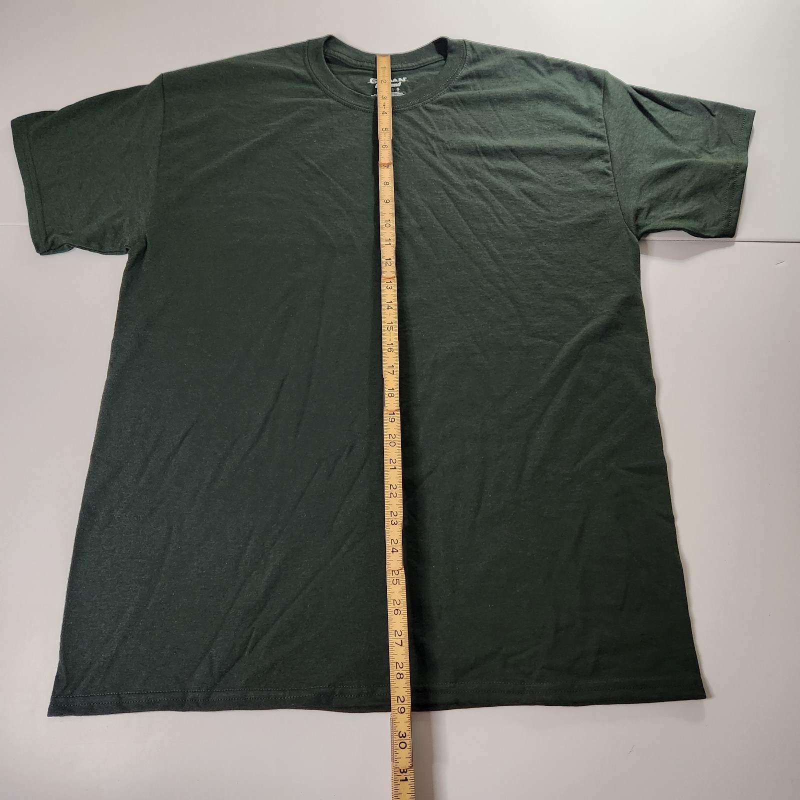 Gildan DryBlend Men’s Large Short Sleeve Crew Neck T-Shirt Dark Green 50/50 NWOT