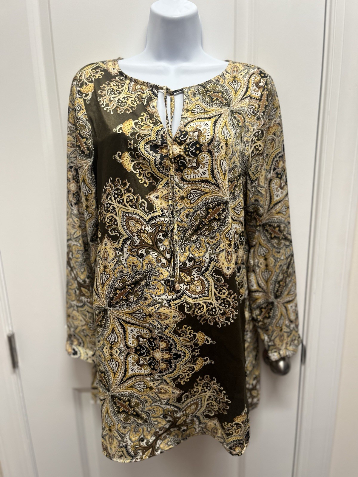 Chico’s Top Tunic Paisley Brown Lightweight Boho Regal Festival Classic silky 8