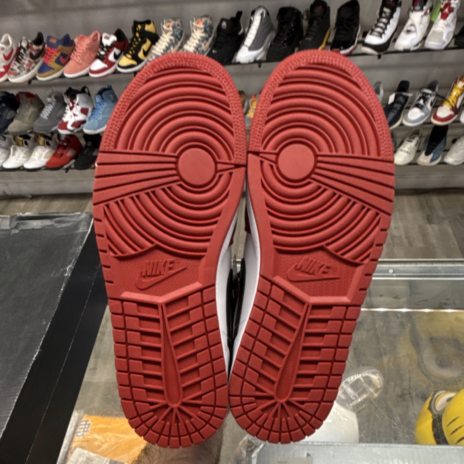 Air jordan 1 Chicago Mid – new 10.5 original box