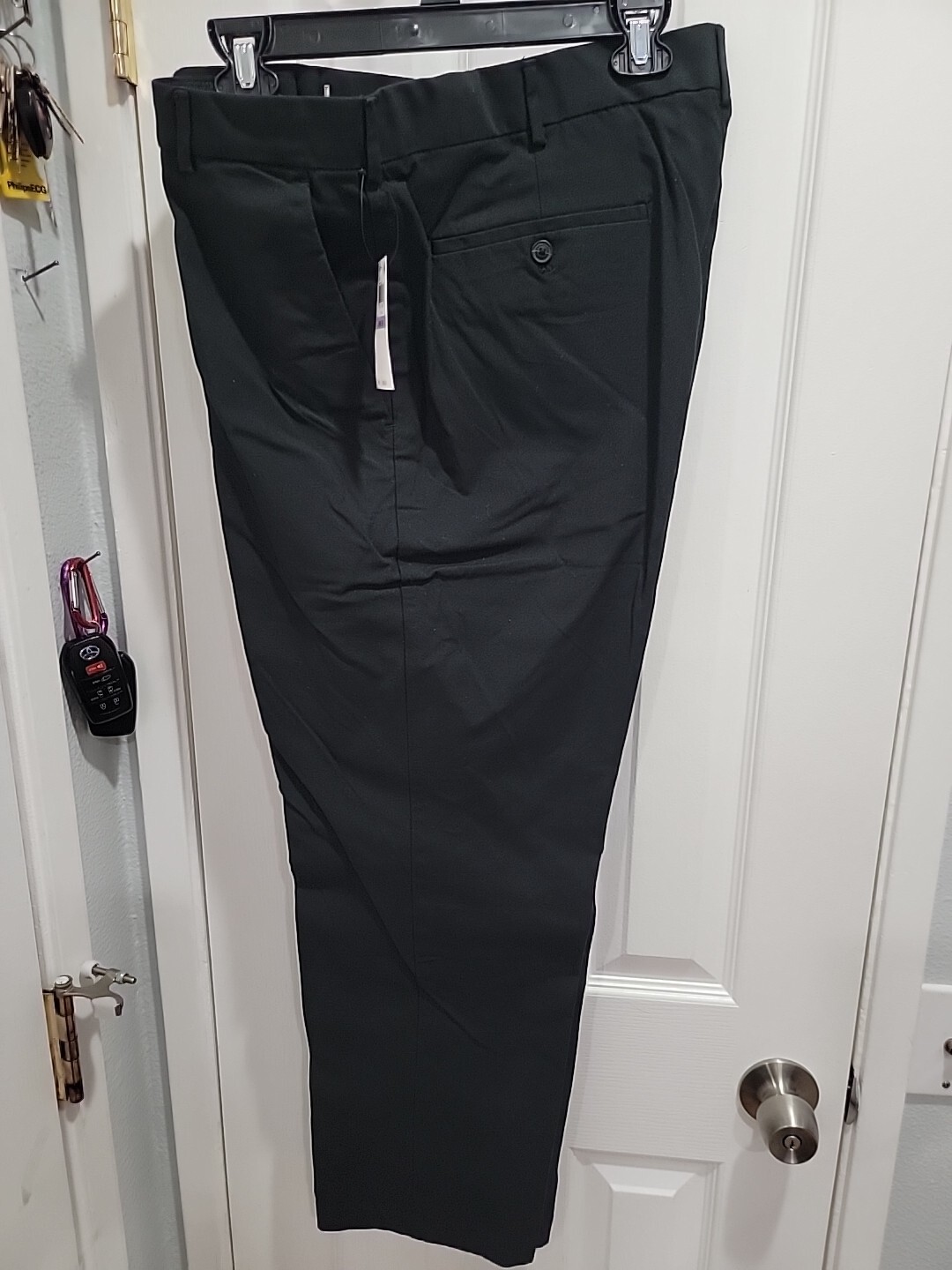 NWT Van Heusen Men’s Flex Straight Leg Black Pants Waist 30 32 34 36 38 40