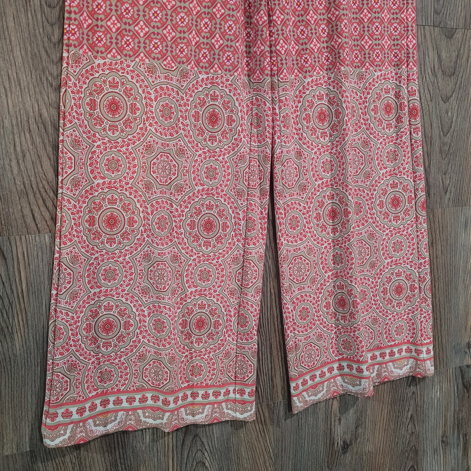 Chico’s Cala d’Or Pull On Palazzo Pants Size 1/M Pink Boho Geometric Wide Leg