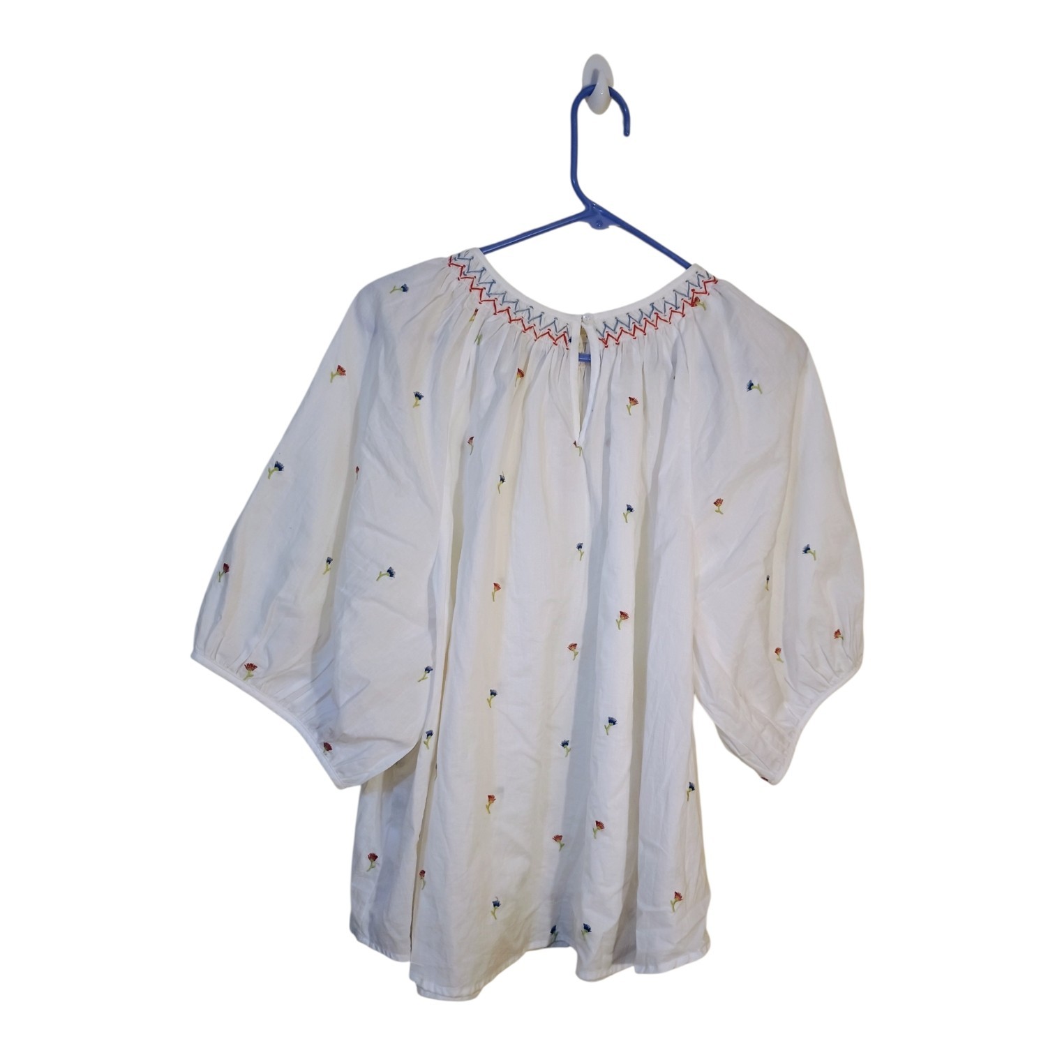 a.n.a Woman’s 2X White Cotton Peasant Embroidered Delicate Flowers Smocked Top