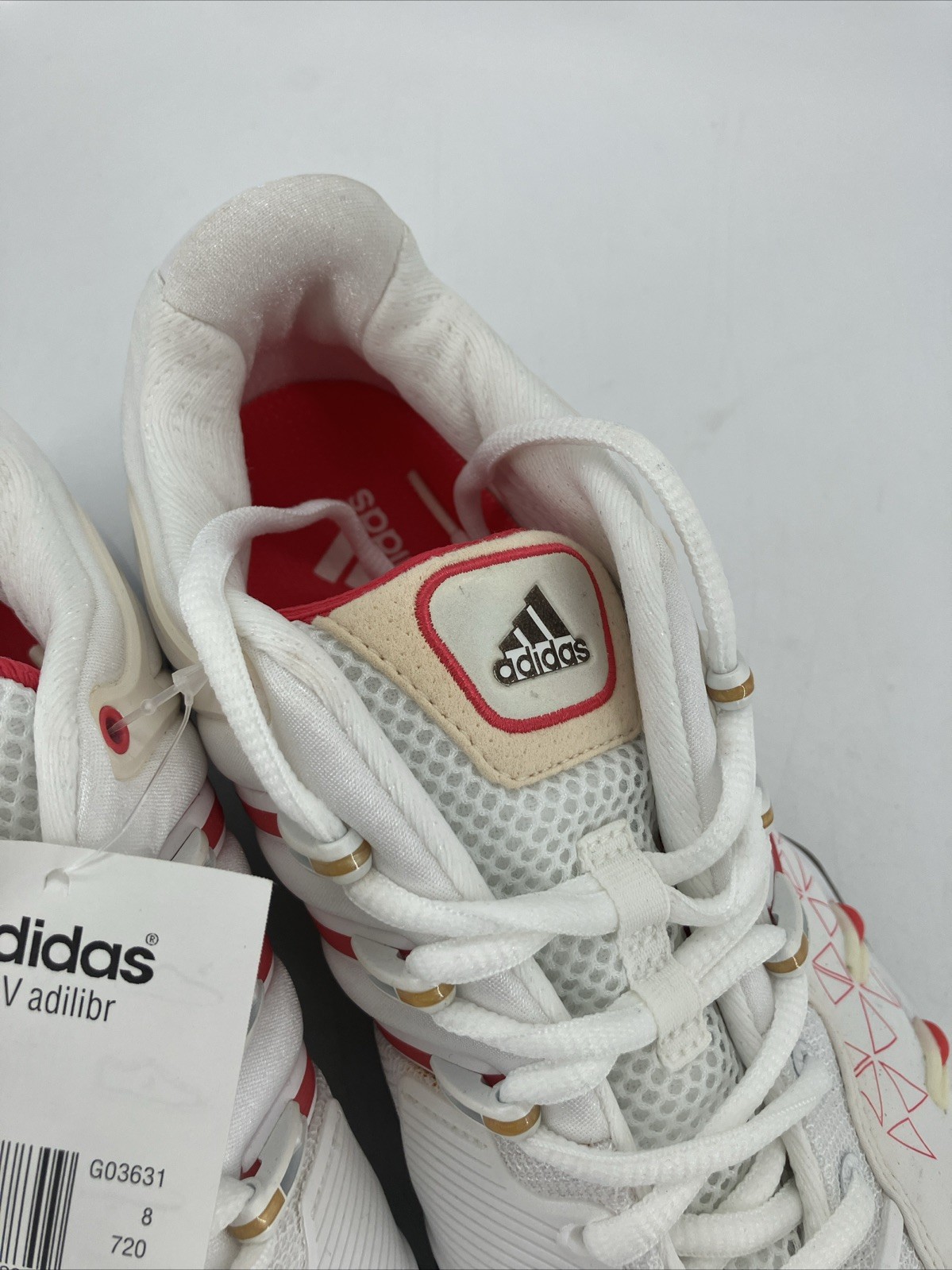 Size 9.5 WOMENS ADIDAS BARRICADE V TENNIS PICKLEBALL SNEAKERS SHOES G03631