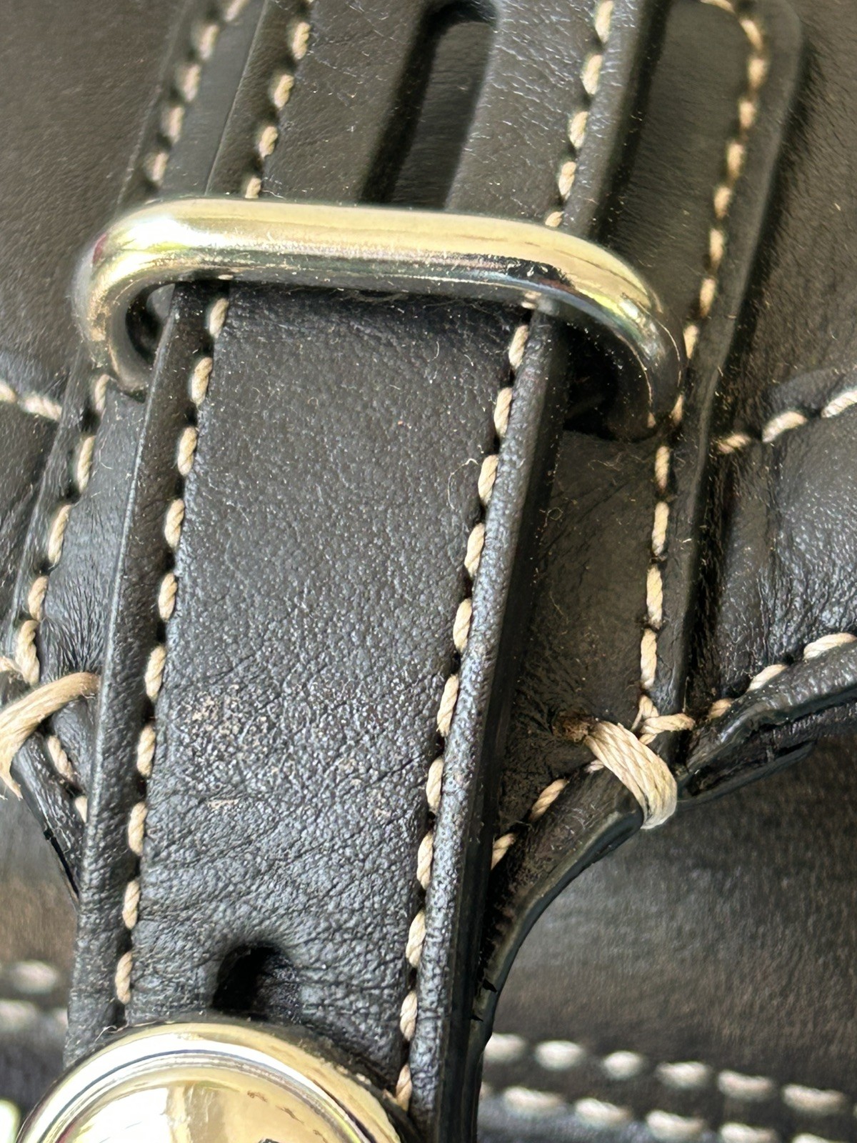 Coach gallery East west Black s atchel Bag Zip Closure. Coach F15147 *Read‼️