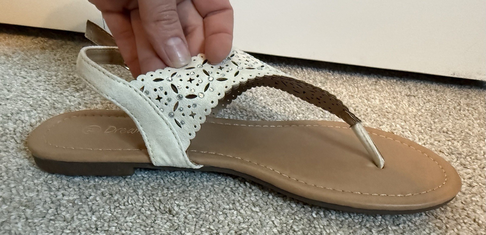 Dream Pairs Women’s White Rhinestone Thong Flat Sandals Ankle Strap Buckle 7.5