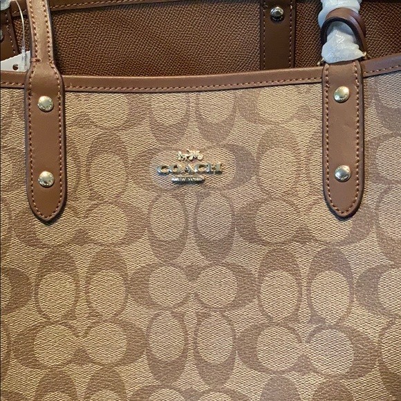 COACH City Tote Bag Signature Canvas