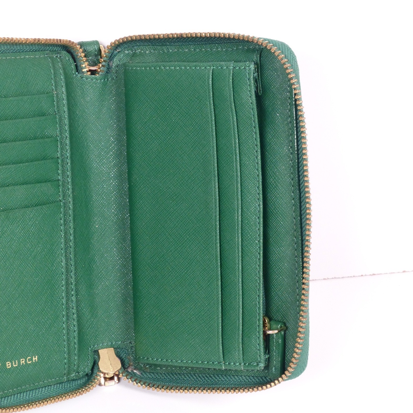 Tory Burch Green Zip Around Womens Wallet Card Slots Coin Pocket Saffiano READ