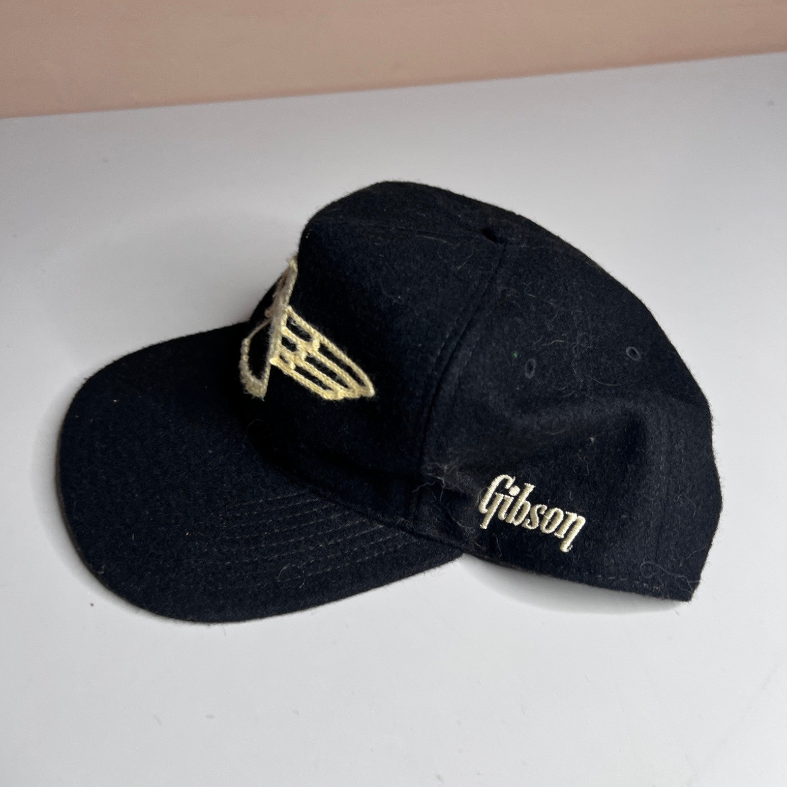 Gibson Guitars Snapback Hat Black Wool Blend Winged Logo Baseball Cap Mens OSFM