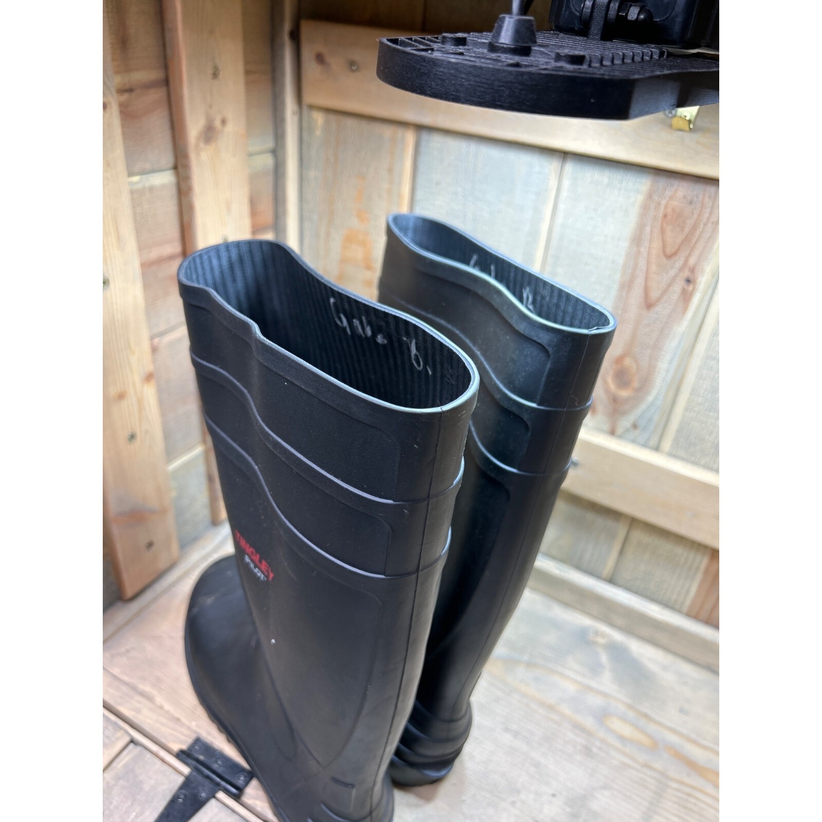 Tingley Pilot Mens 8 Rubber Work Boots Waterproof Rain Mud Knee High UK 7 EU 41