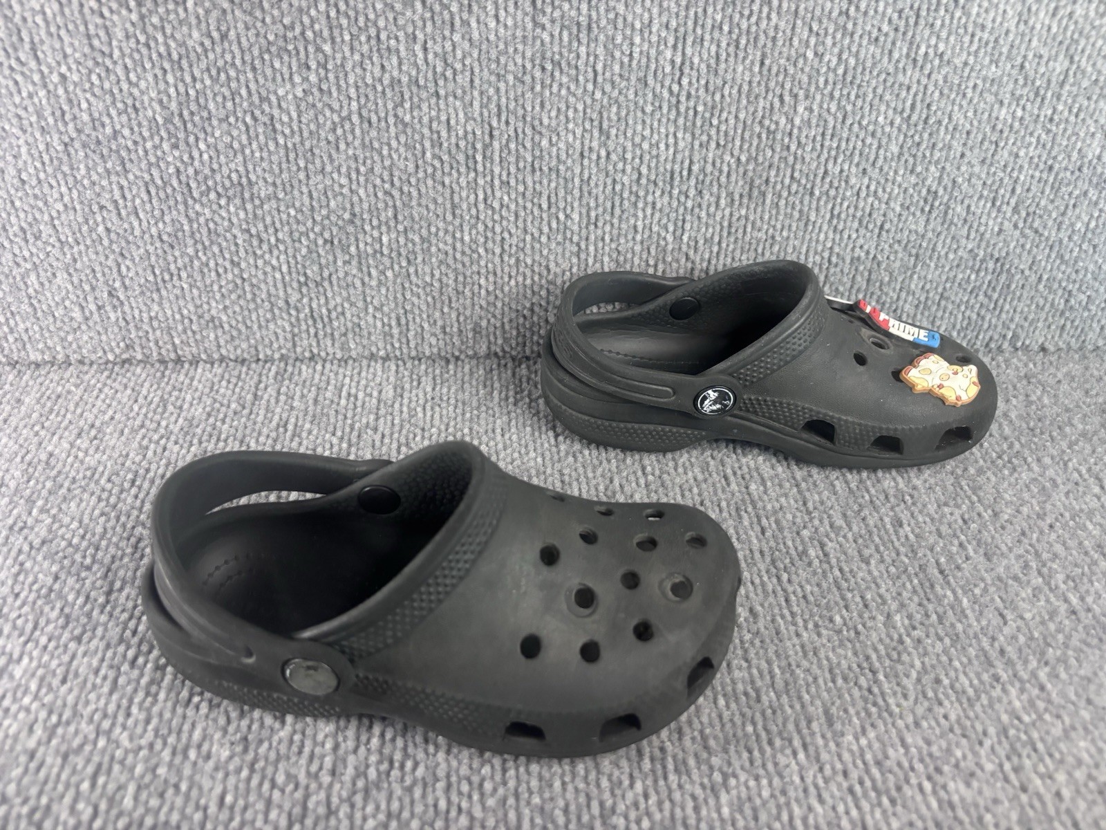Crocs Kids Black Size C11 Clogs With Charms Jiblets