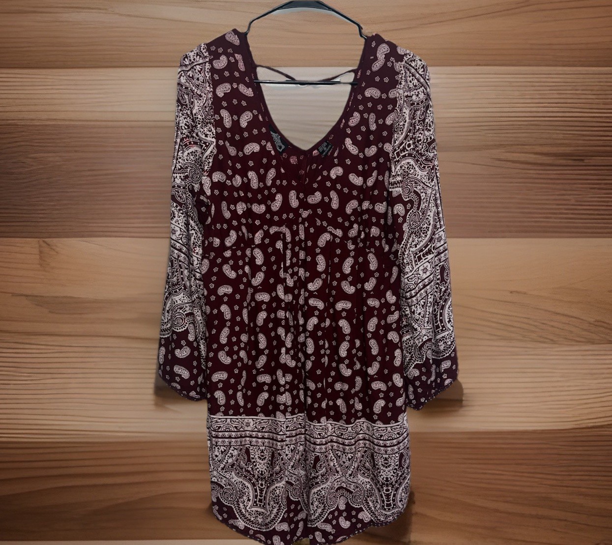 Angie Burgundy Pink Paisley Long Sleeve V-Neck Tie Romper Size M