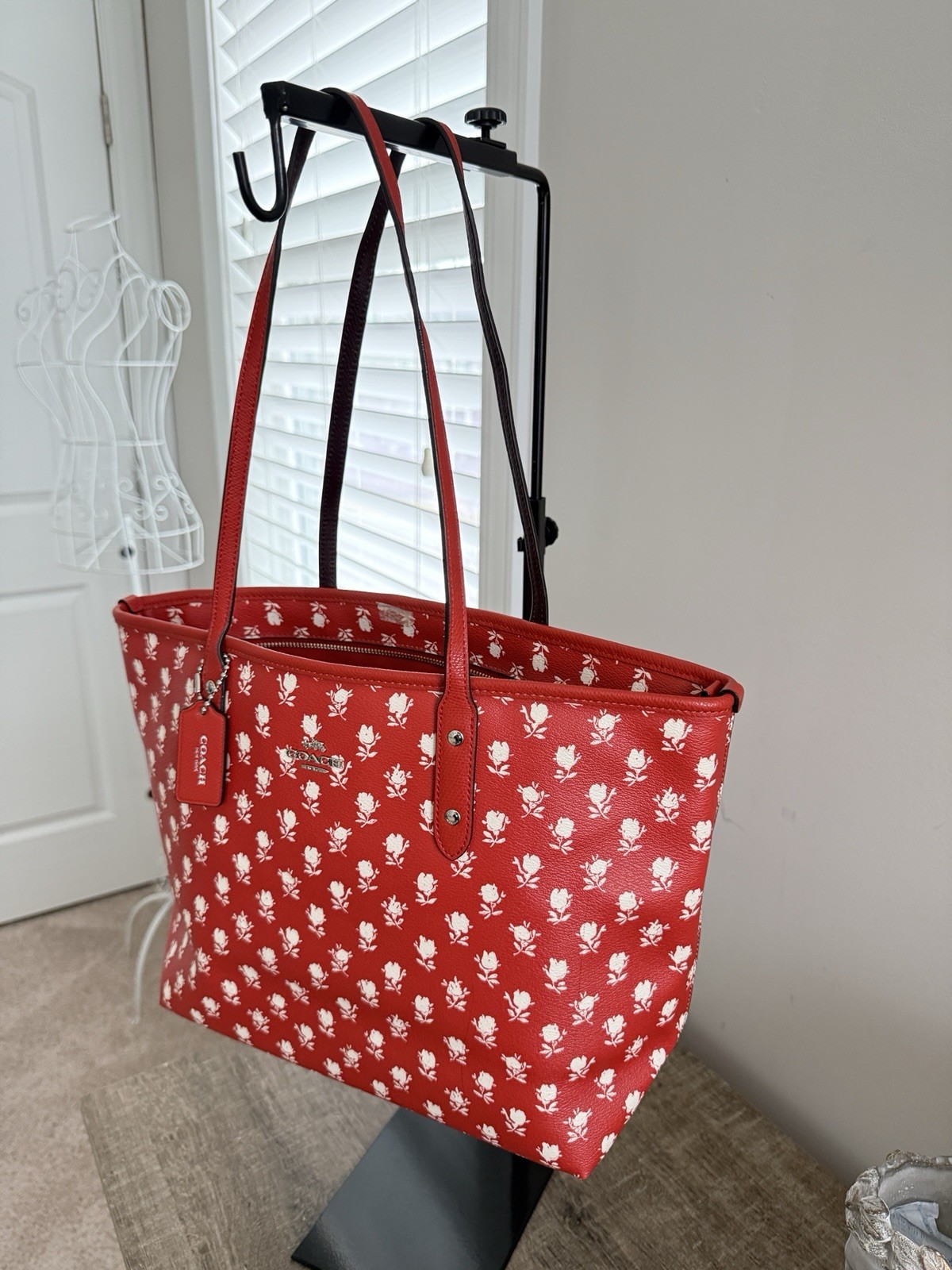 NWT Coach CITY ZIP TOTE IN CARMINE MULTI FLORAL PRINT COATED CANVAS F38161