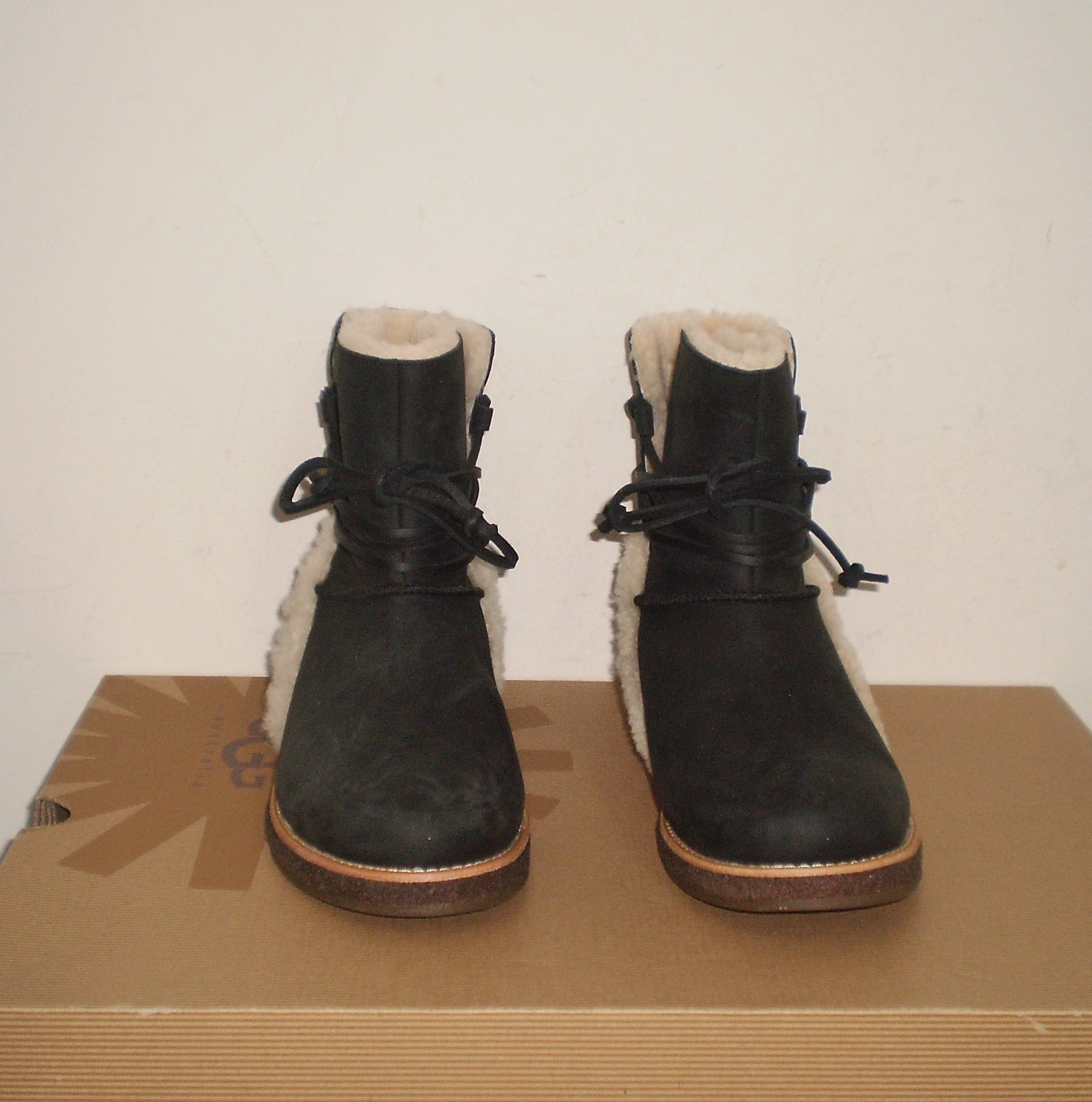 UGG Women’s LUISA Water-Resistant Leather BOOT 7US Black NWOB $185 MSRP