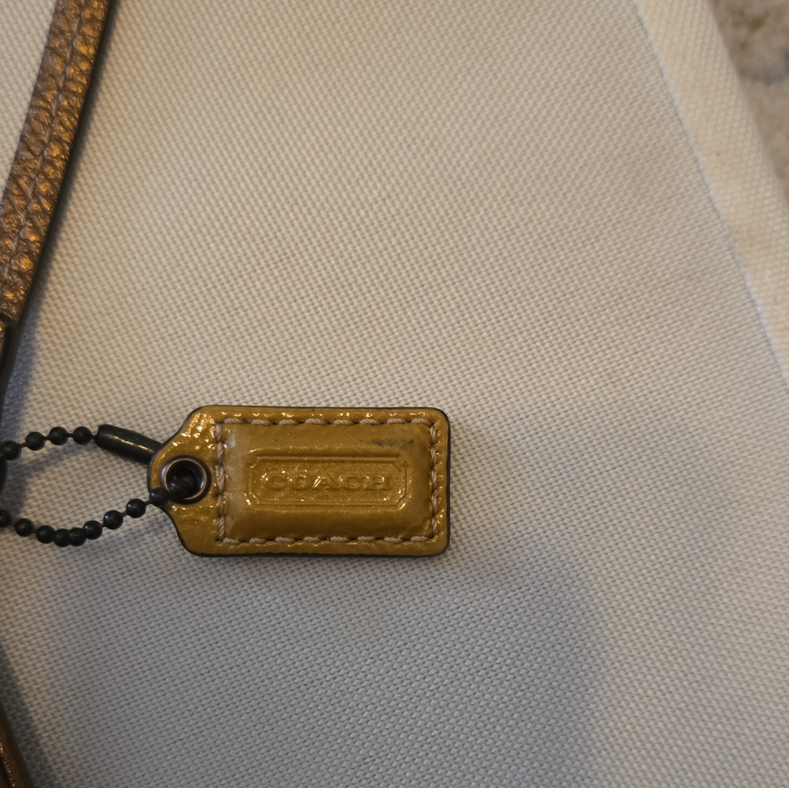 Coach Metallic Bronze Wristlet Zip Wallet Pouch w/ Wrist Strap Hangtag