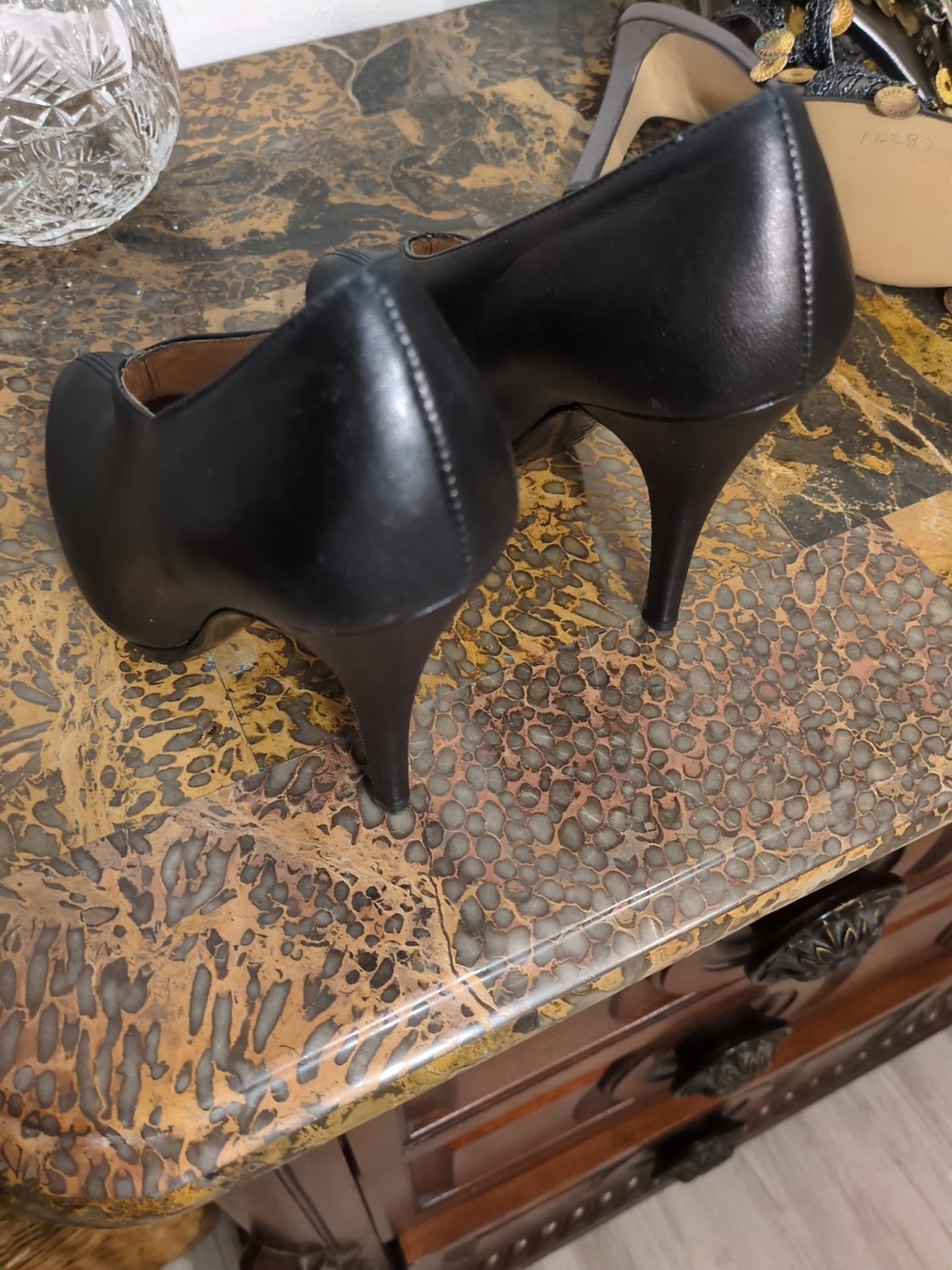 CLAUDIA CIUTI FIRENZE BLACK STILETTO HEELS SIZE 7 M ITALIAN ALL LEATHER PUMPS