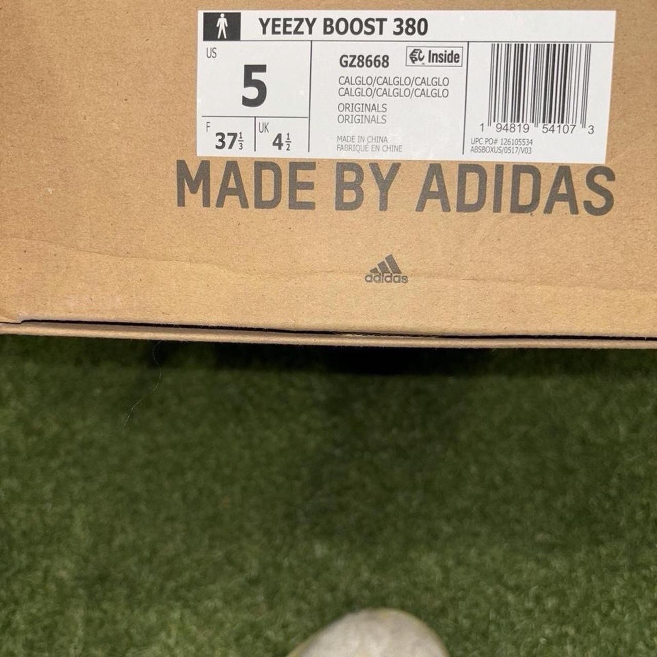 adidas Yeezy Boost 380 Calcite Glow Yellow Low Top Men’s Lace-Up GZ8668