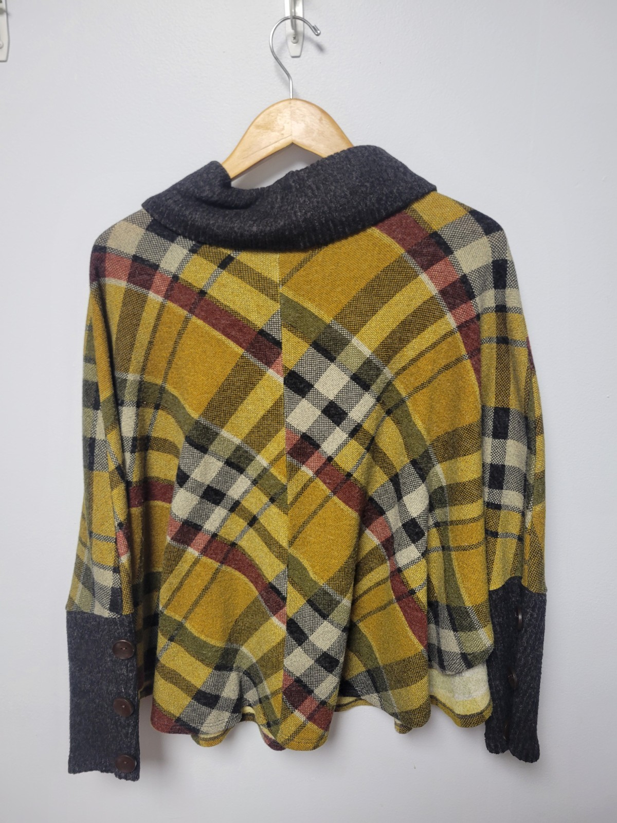 Chris and Carol Plaid Pancho Sweater Size S Cowl Neck Pullover