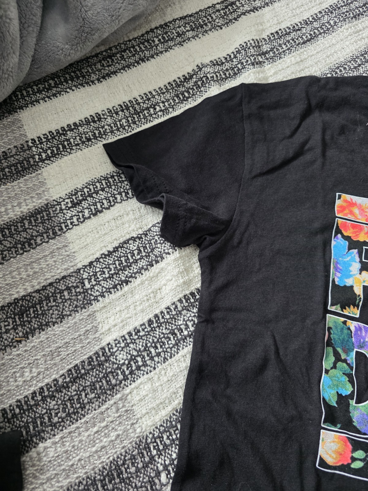 Run DMC T-shirt Flower Logo Size XLarge