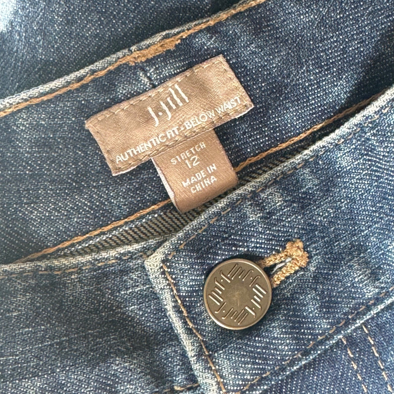 J. Jill Authentic Fit Below Waist Stretch Feminine Jeans Sz 12 Wide Straight Leg