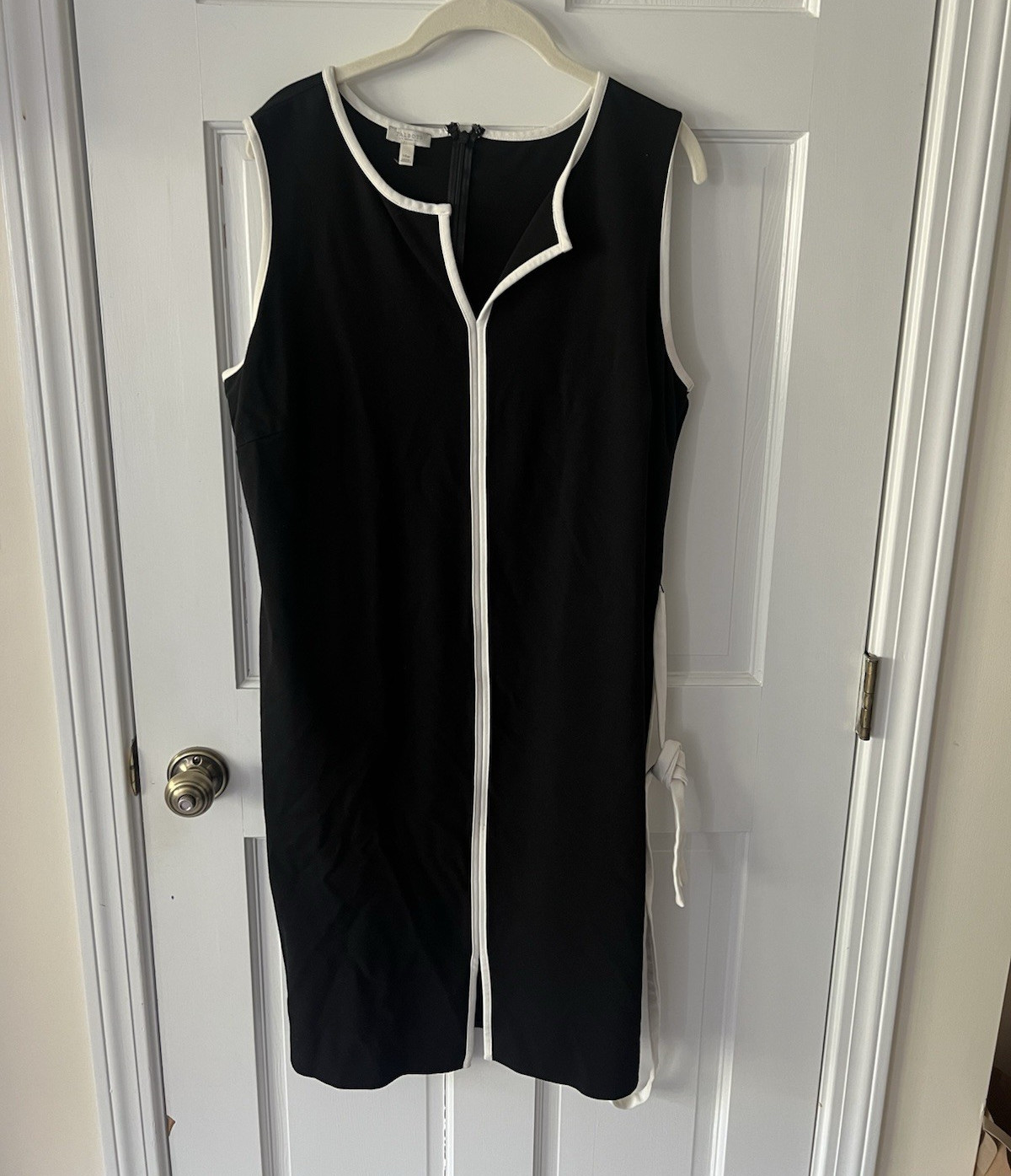 Talbots Black White Colorblock Pencil Dress Sleeveless Knee Length Back Zip 14W