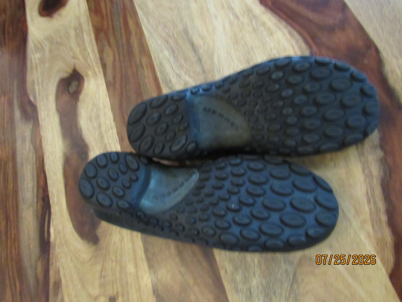 Merrell sz 8.5 Plaza Emmy black button strap silver piping rugged sole 1.5 heel