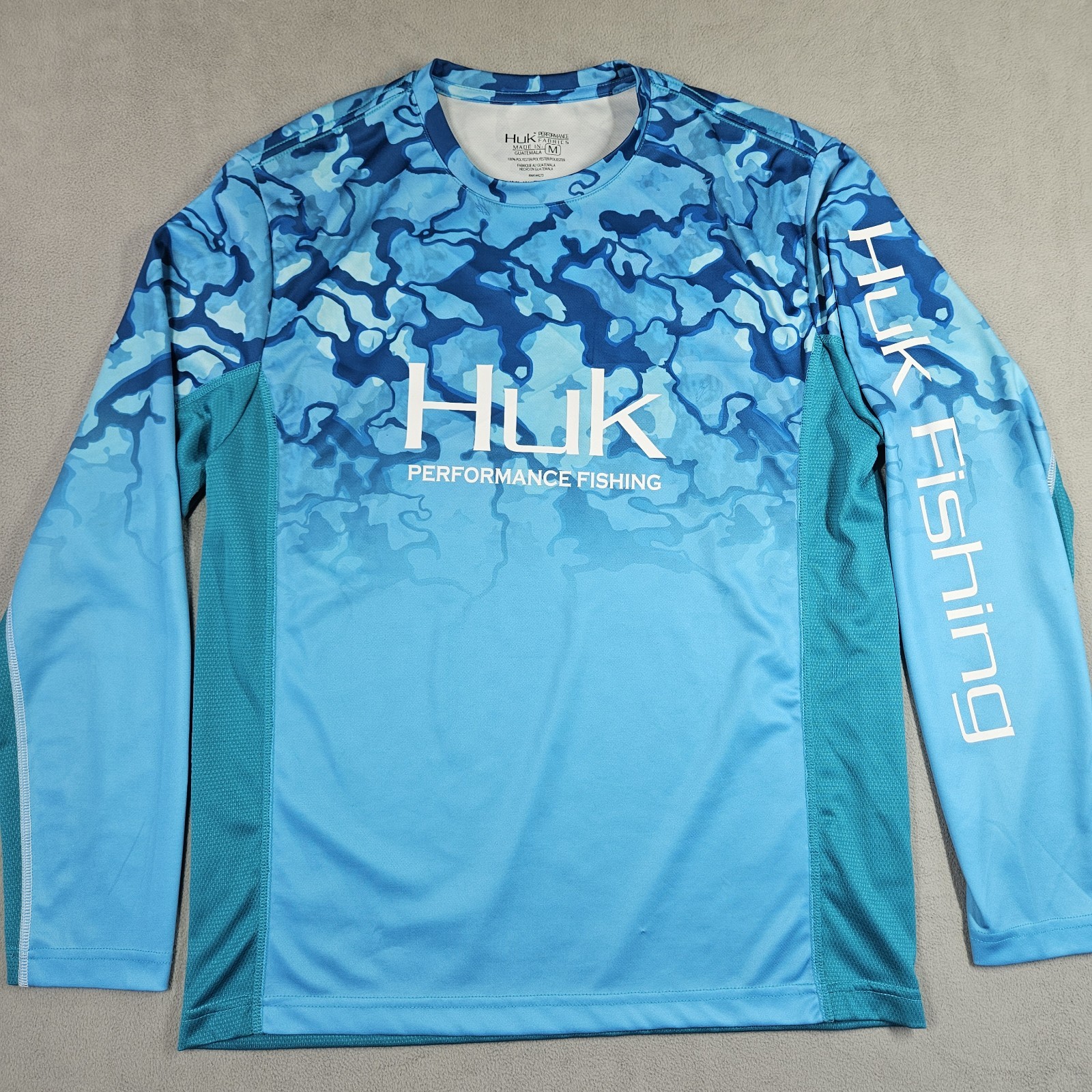 Huk Shirt Men’s Medium Long Sleeve Fishing Camo Mesh Sun Protection Boating