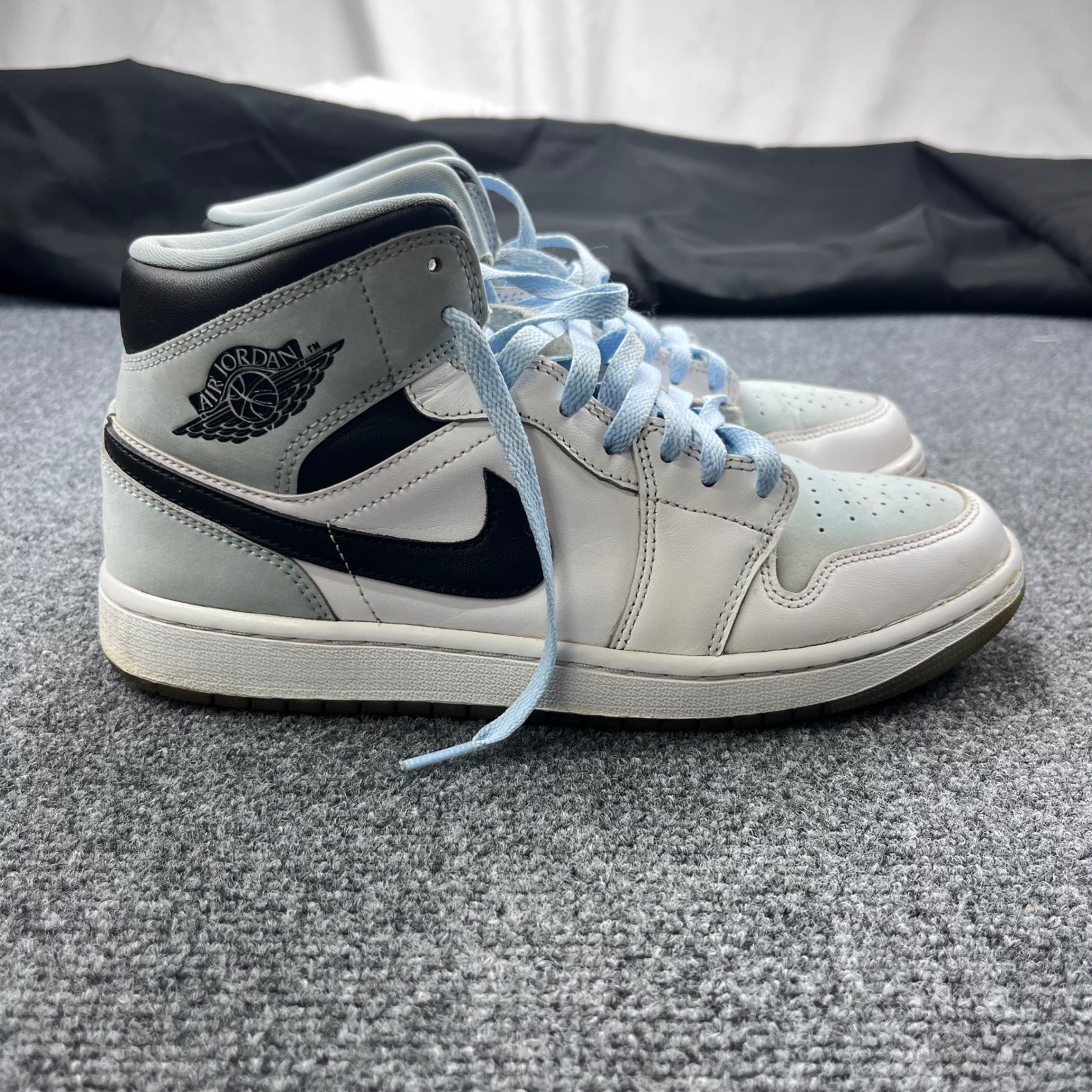 Jordan Air Jordan 1 Mid Basketball Ice Blue White Black Sneakers DV1308-104