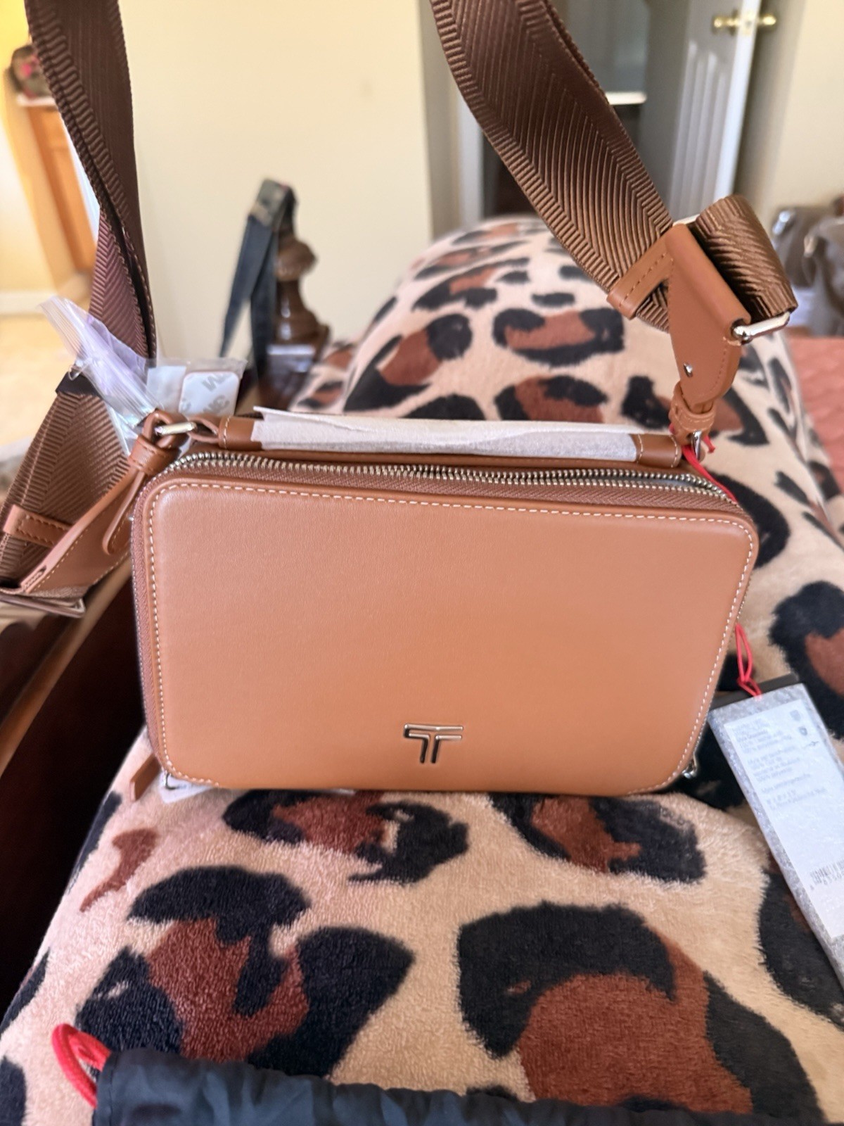 Brand New!Tumi Voyageur Leather Sienna Myla Crossbody Bag Retail $495.00