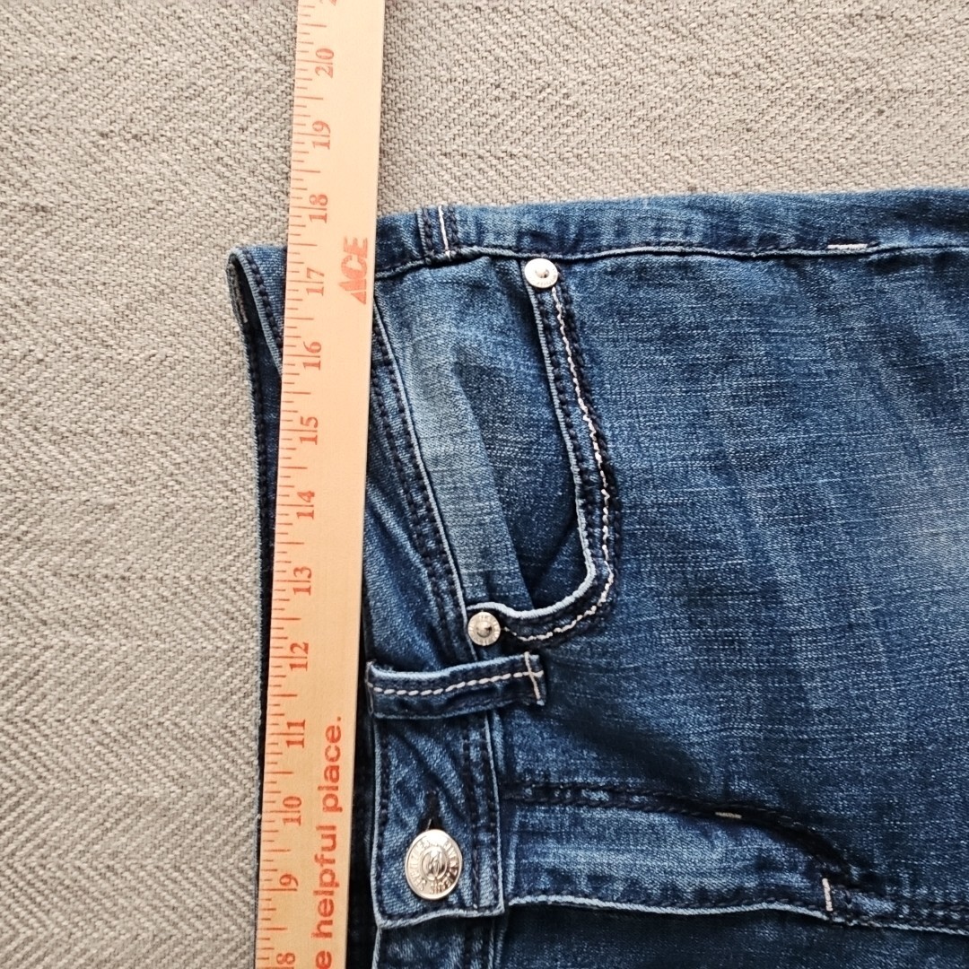 Seven7 Jeans Women’s Size 14 (32×26) Blue Slim Boot Embroidered Pockets