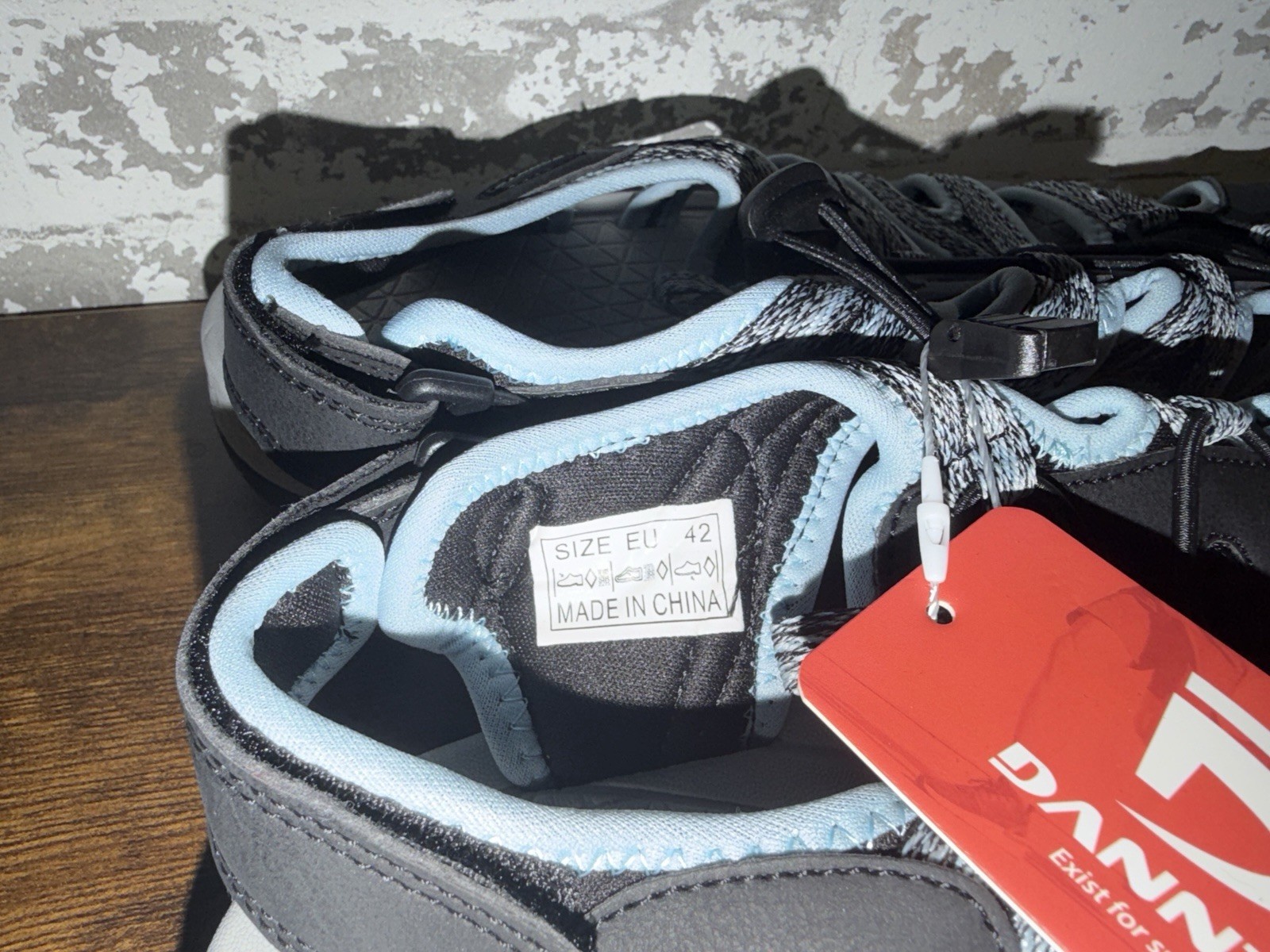 NWT! Dannto Hiking Sandals Closed Toe Design – Gray & Black Light Blue Size 11