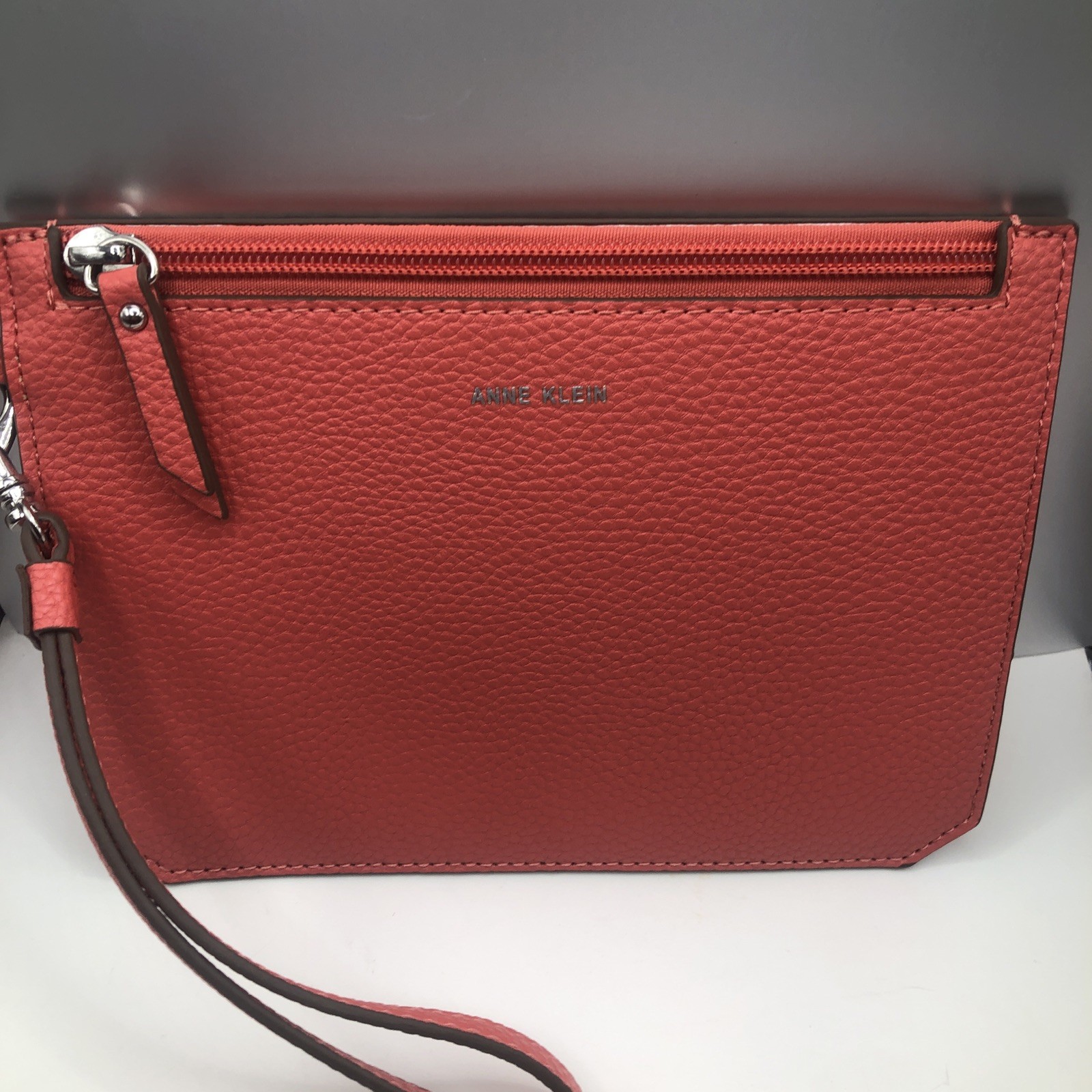 Anne Klein Wristlet Women’s Size Medium Zip Closure Coral Colored 5.75 x 7.75