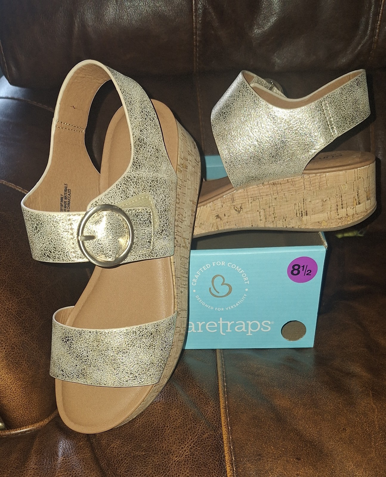 Baretraps Women’s Gold Synthetic Strappy Wedge Sandals Buckle Size 8.5