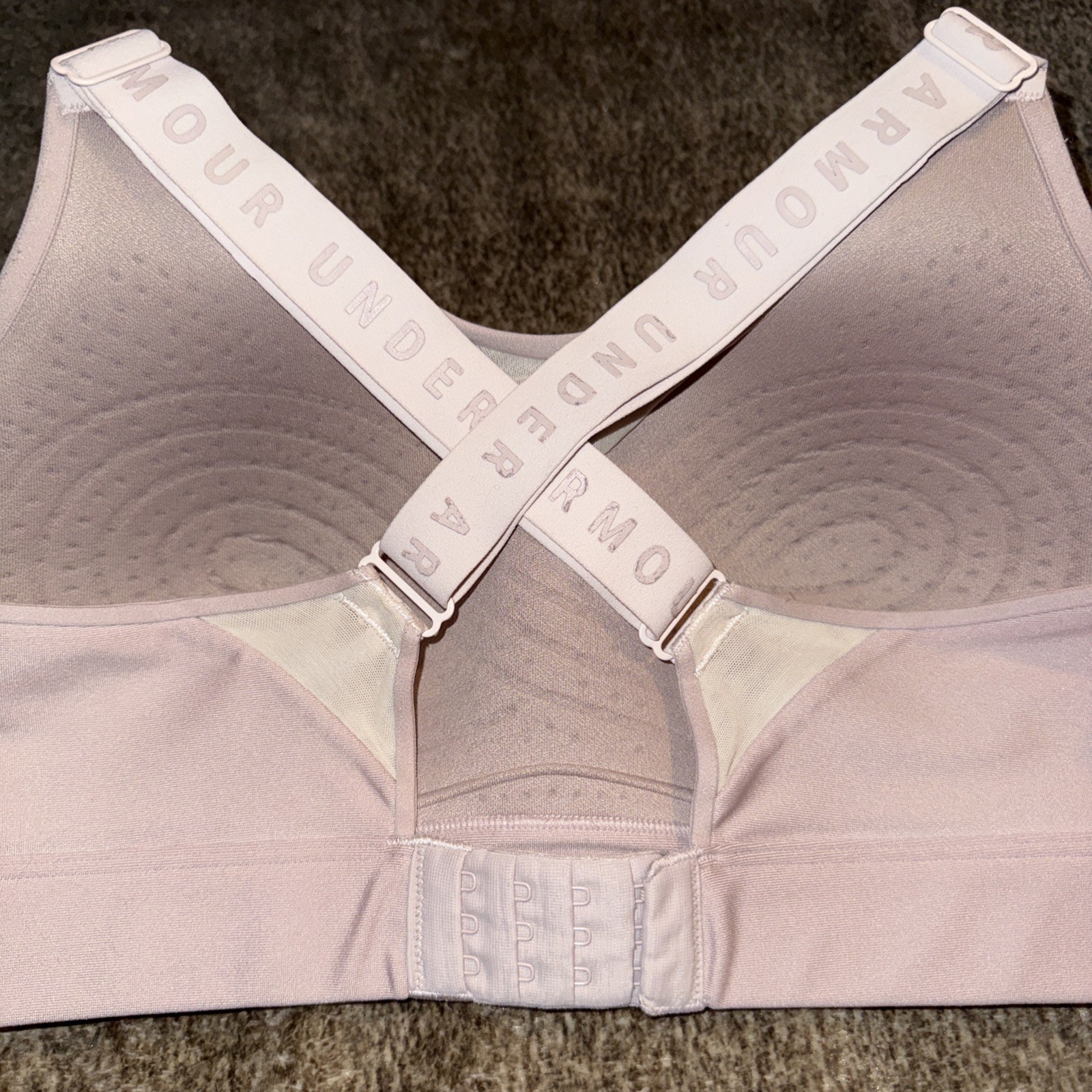 Pre Owned Under Armour Nude Beige Crossback Fitted Sports Bra Logo Large L