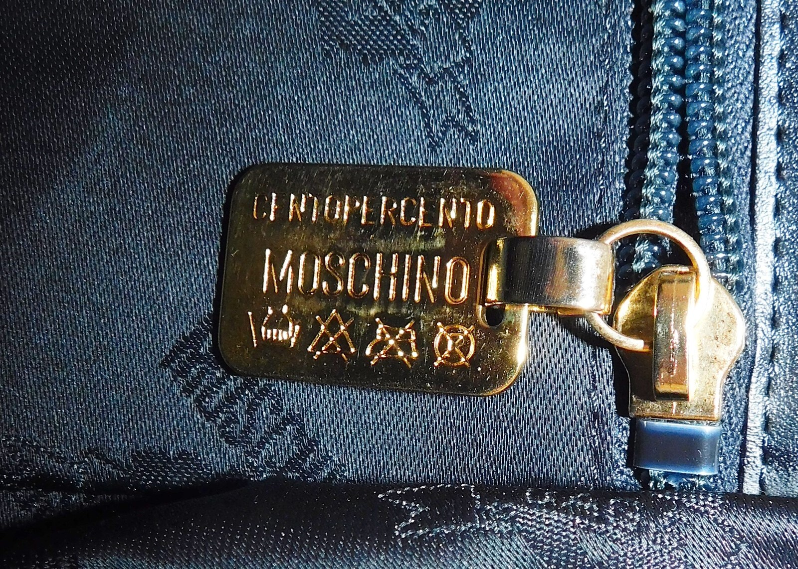 Moschino Redwall Italy Vintage Black Nylon Leather Shoulder Bag