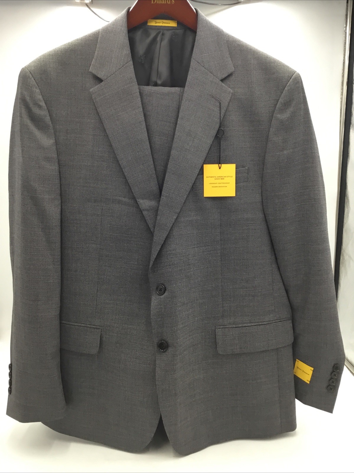 $595 Hickey Freeman Classic Fit 2-Piece Suit With Pant Grey Size 44Reg 38W