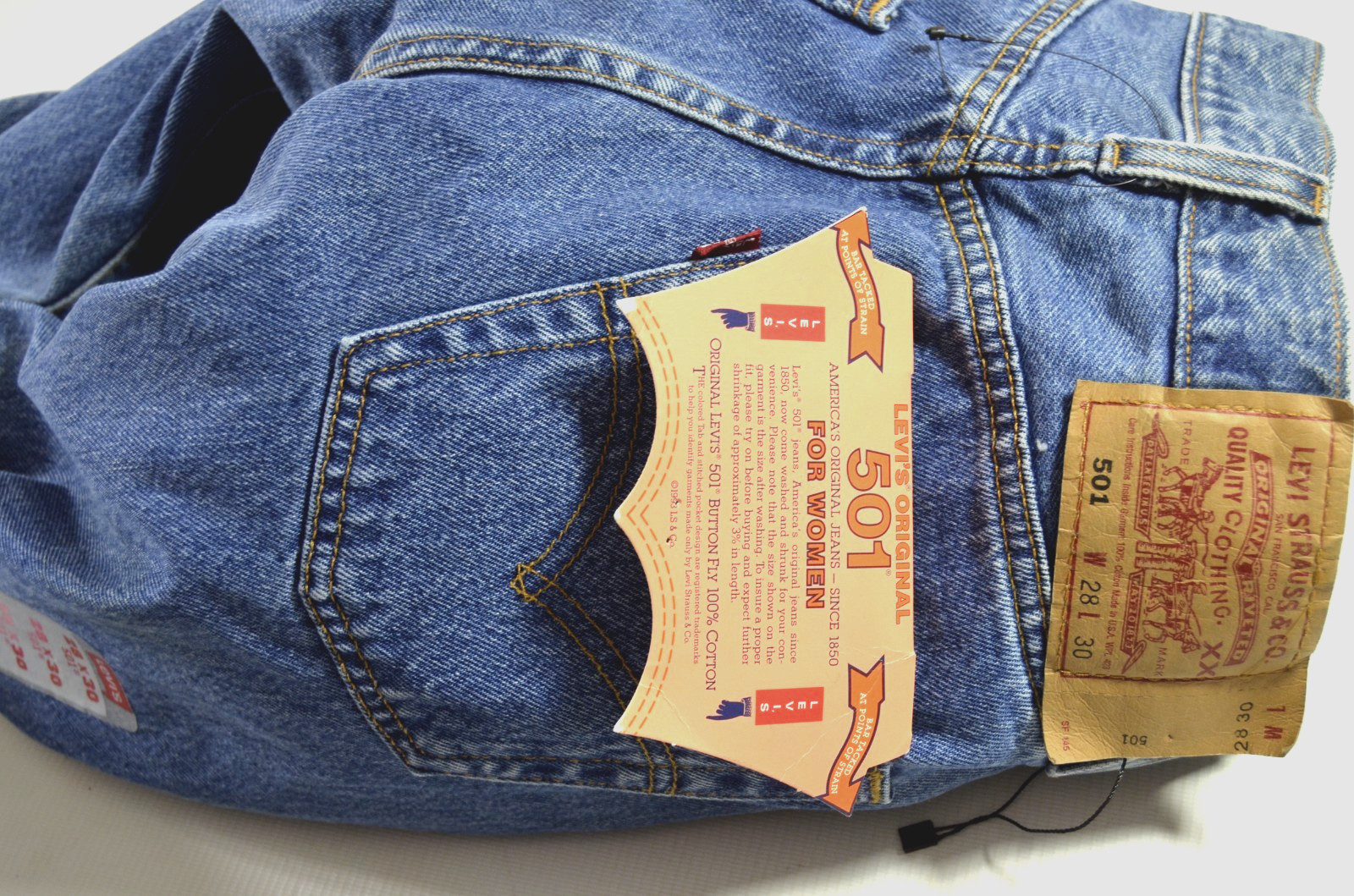 USA vintage LEVIS FOR WOMEN 501 JEANS (tag W28) W27 L30 size 8 high waist ladies