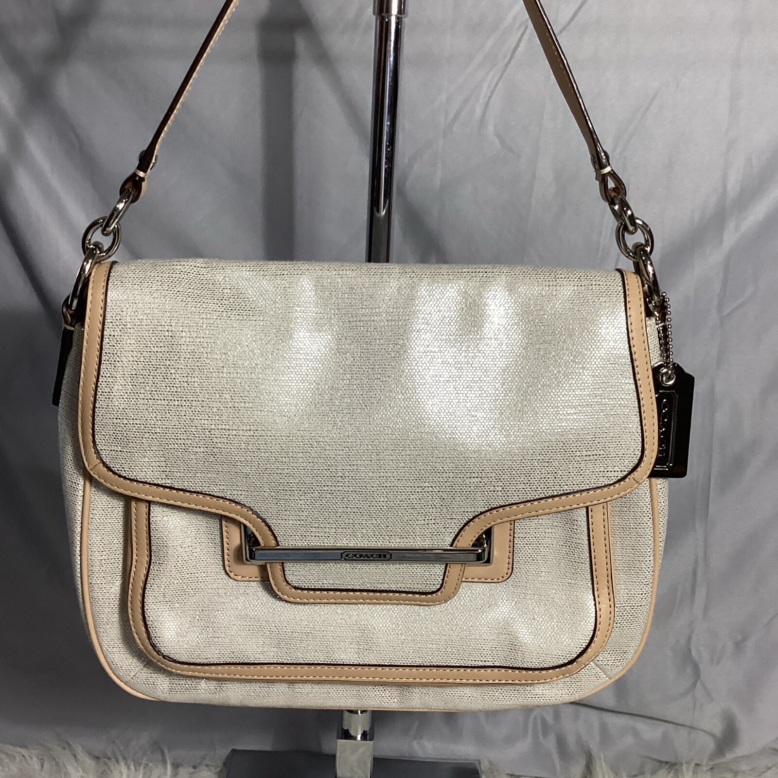 Beautiful Coach F30621 Taylor Foiled Flap Shoulder Bag Super EUC 98