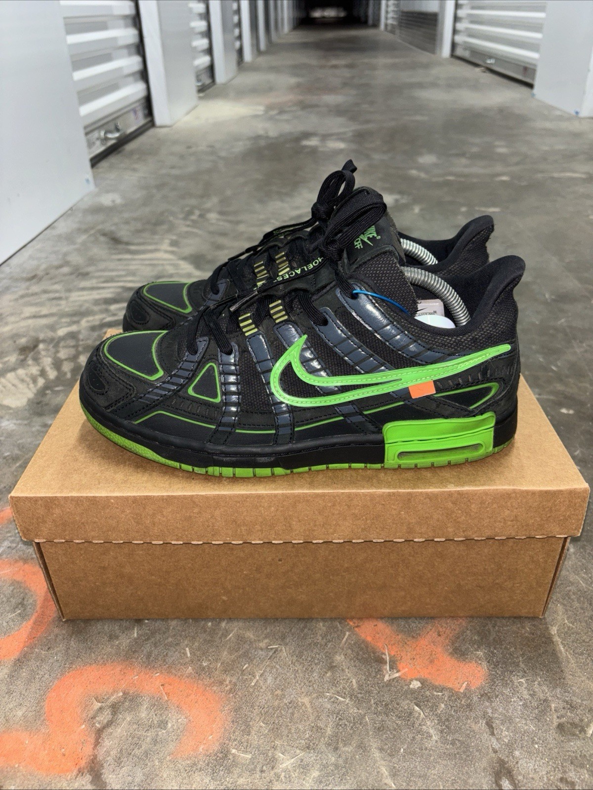 Nike Air Rubber Dunk Off-White Green Strike Size 9.5M/11W CU6015-001