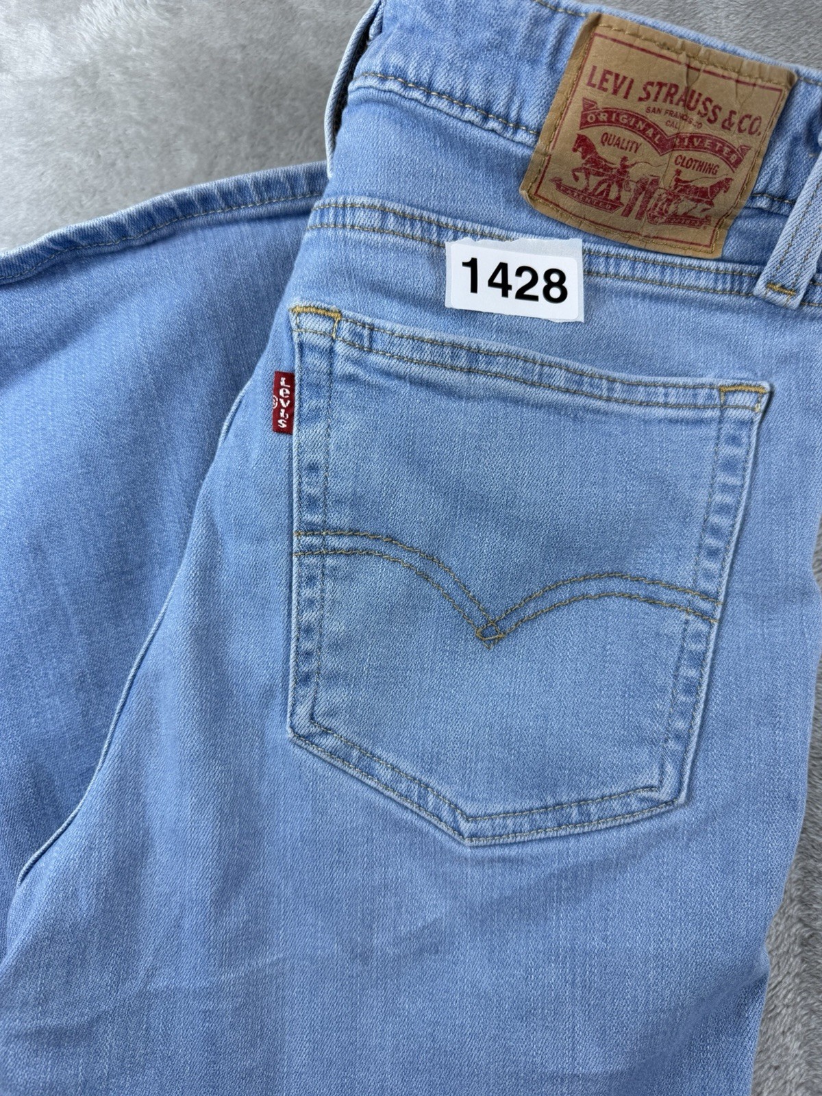 Levi’s 726 Jeans Women’s Size 29 Flare Distressed Denim Light Wash