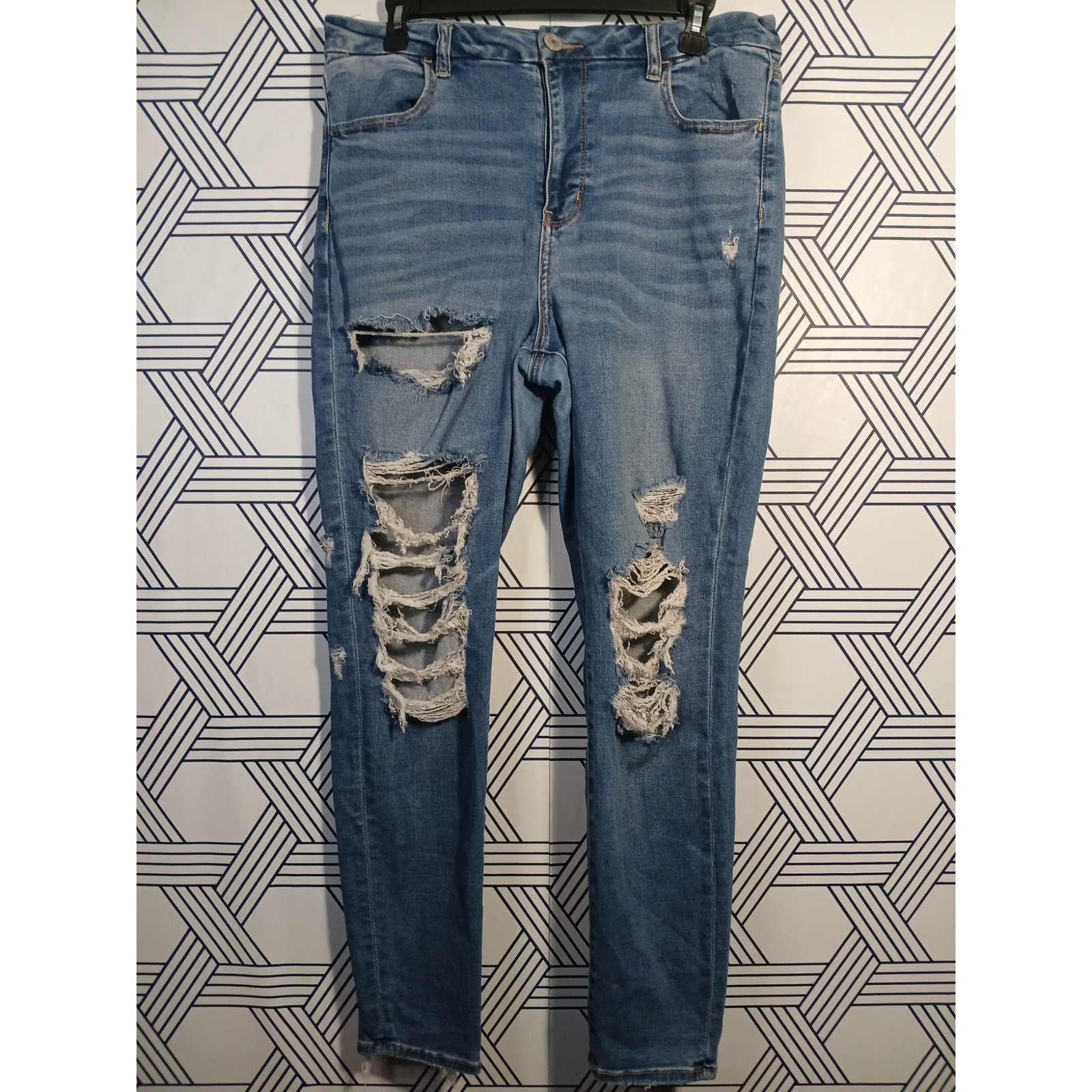 American Eagle Curvy Hi-Rise Jegging Distressed