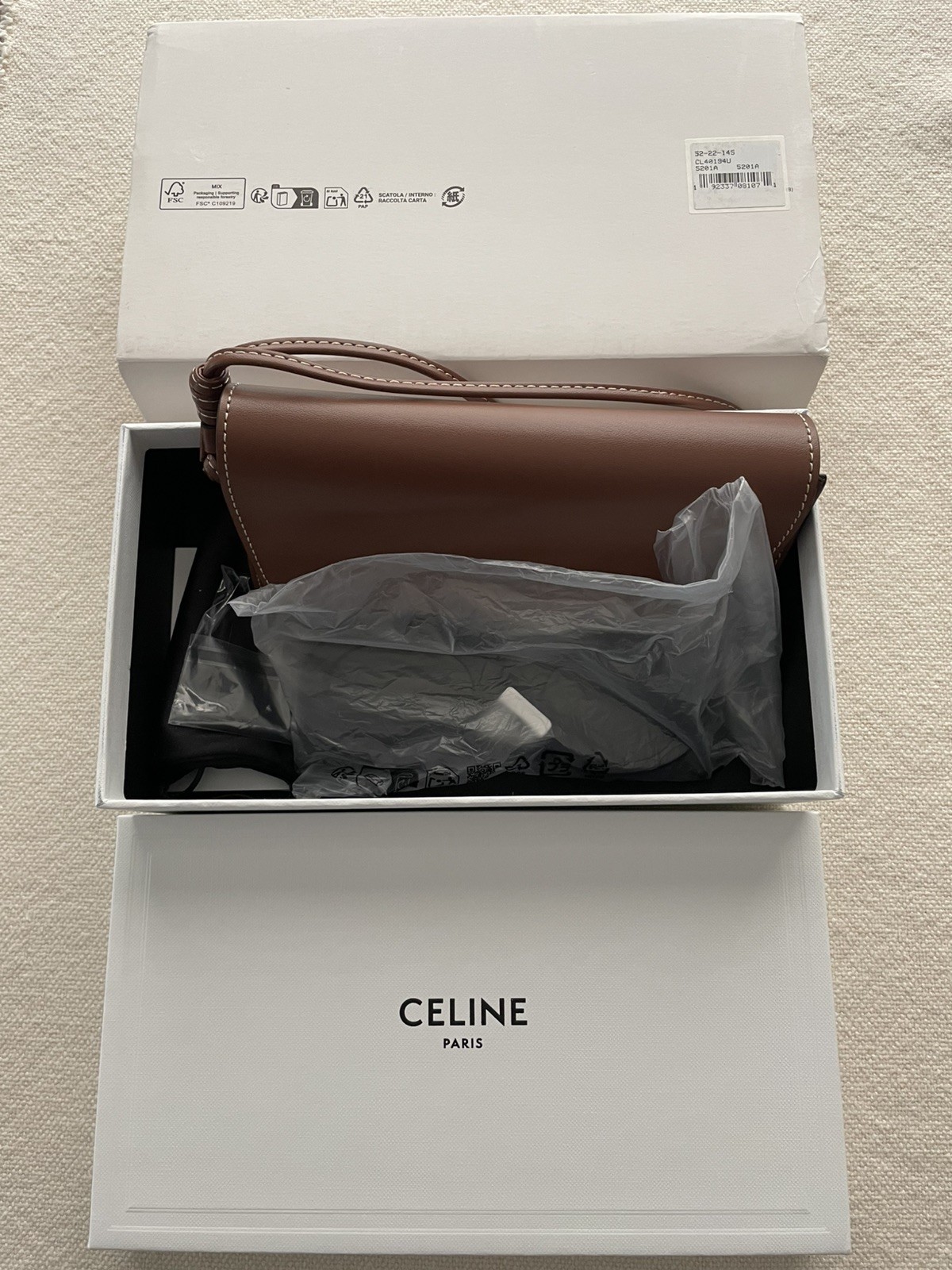 550$ Celine CL40194U Triomphe Oval Sunglasses Shades Size 52/22/145 in Acetate .