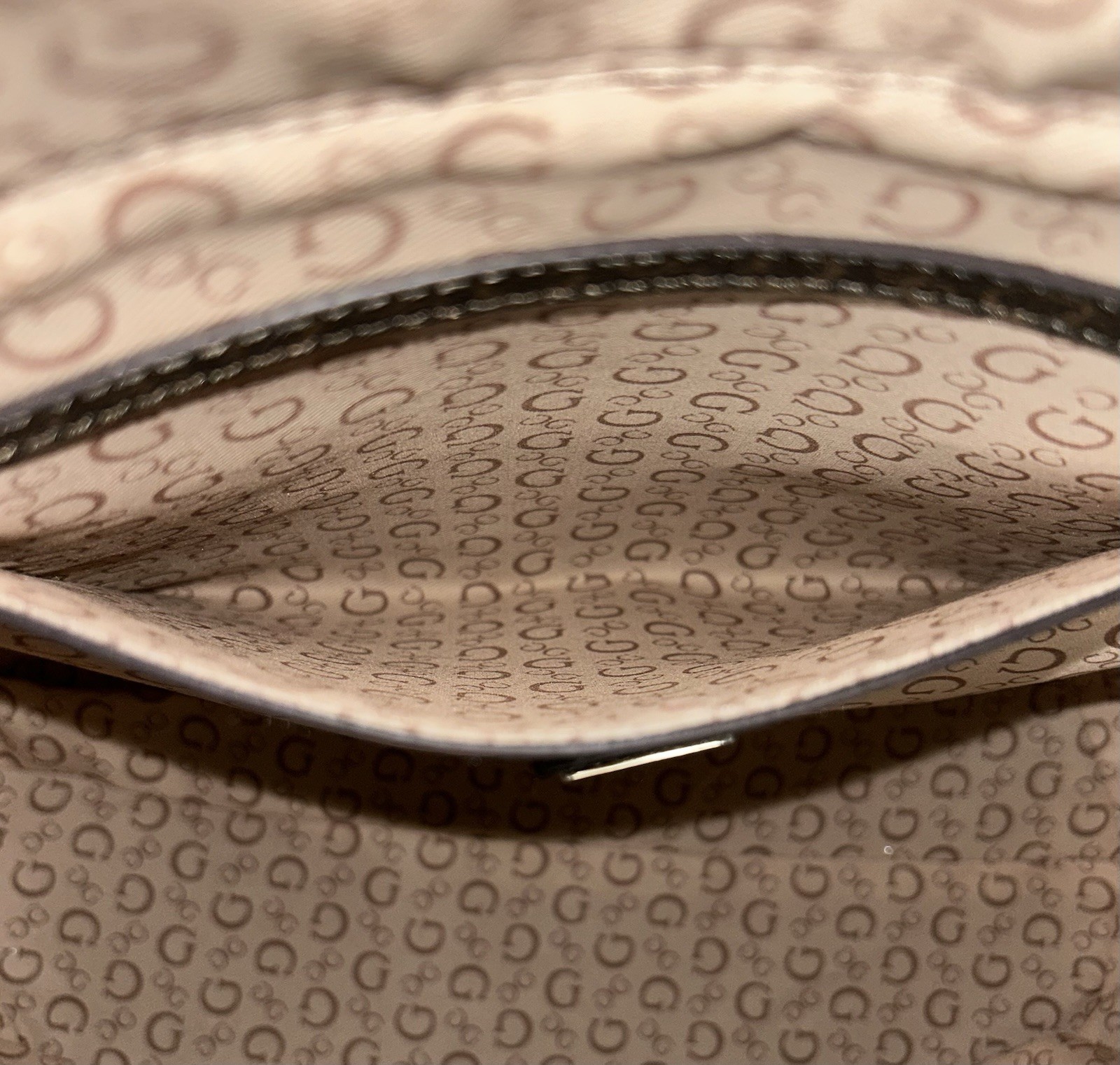 GUESS Brown Logo Tote Bag Zip Top Double Handles Silver Hardware Inner Pockets