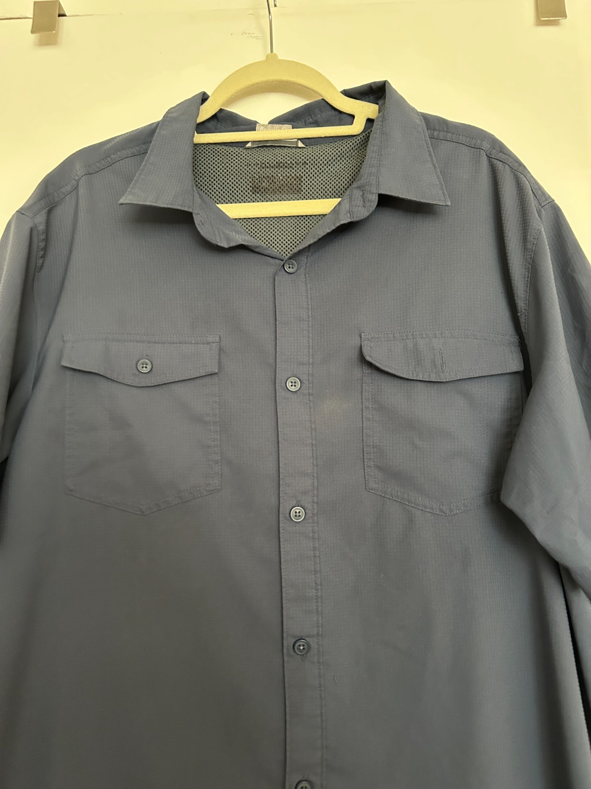 Columbia Men’s Moisture Wick Navy Blue Short Sleeve Button Down Shirt (Size XL)