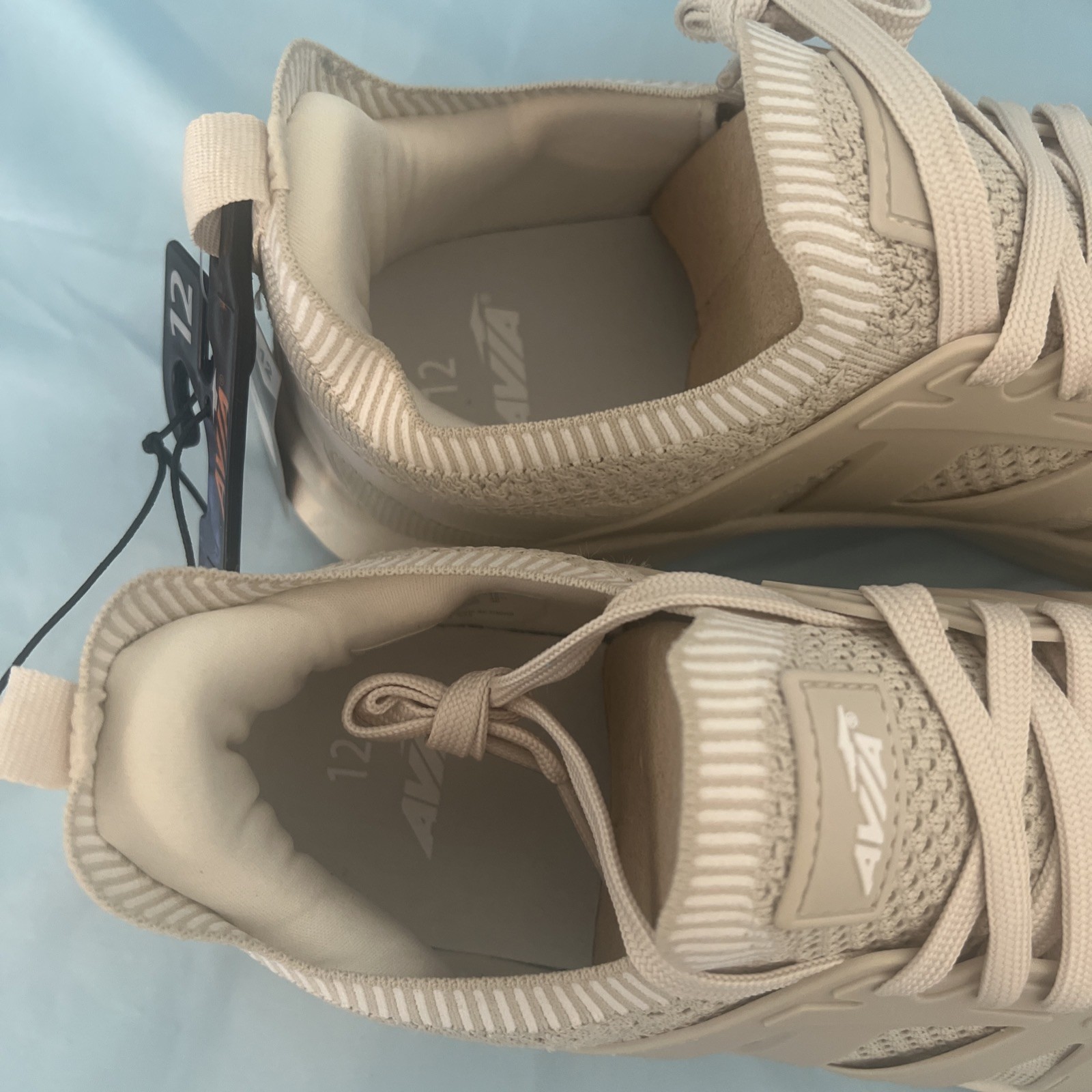 New NWT Avia Men’s Quickflash Beige Cream Laced Running Shoes Sneakers Size 12